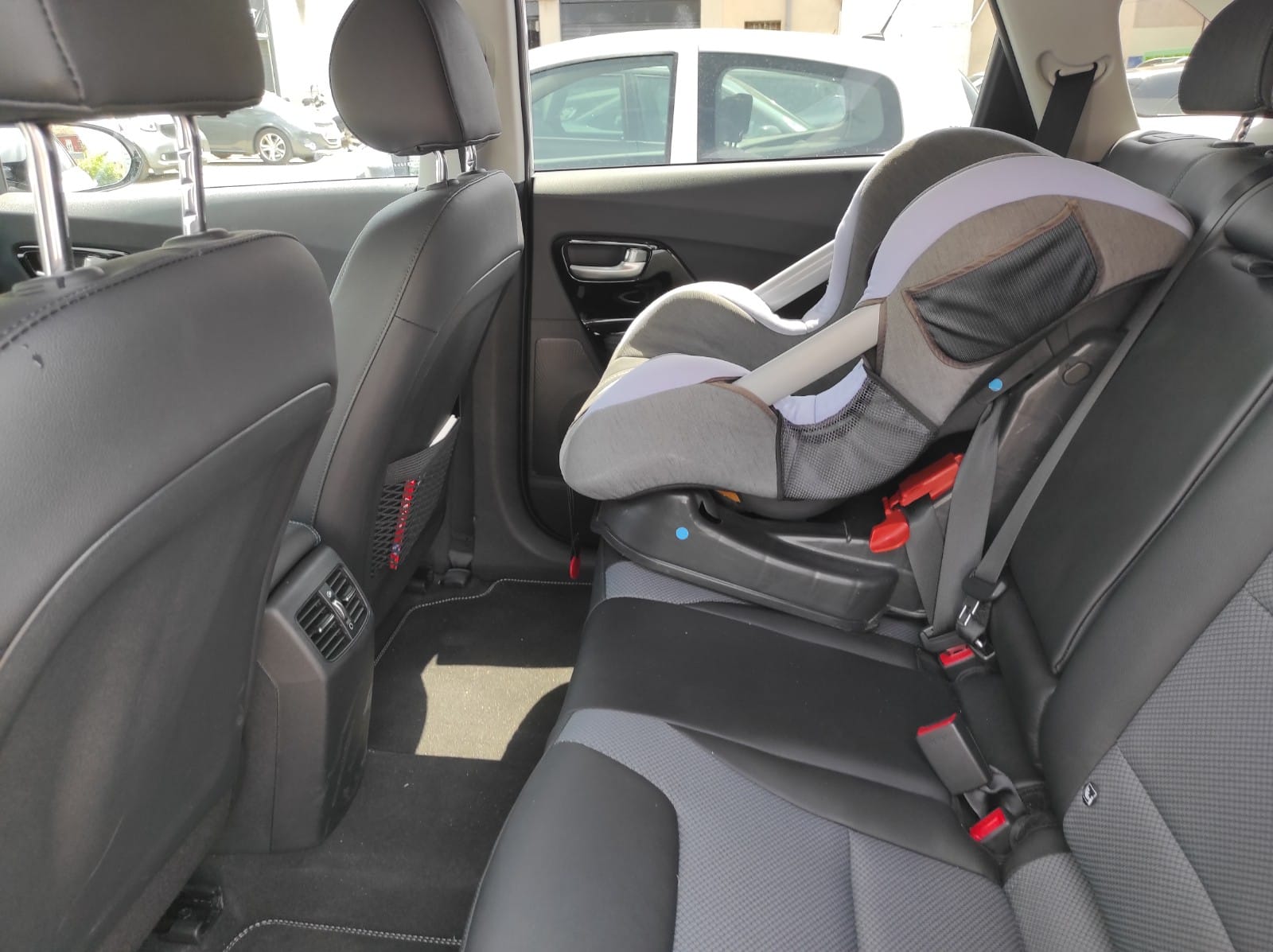 Kia e-Niro 100% Electrique. 450km d'autonomie (sur routes). 1er plein offert met Bluetooth audio