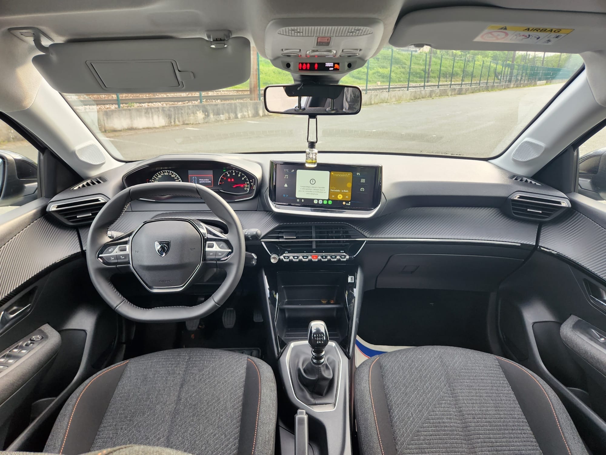 Peugeot 208 avec Android Auto