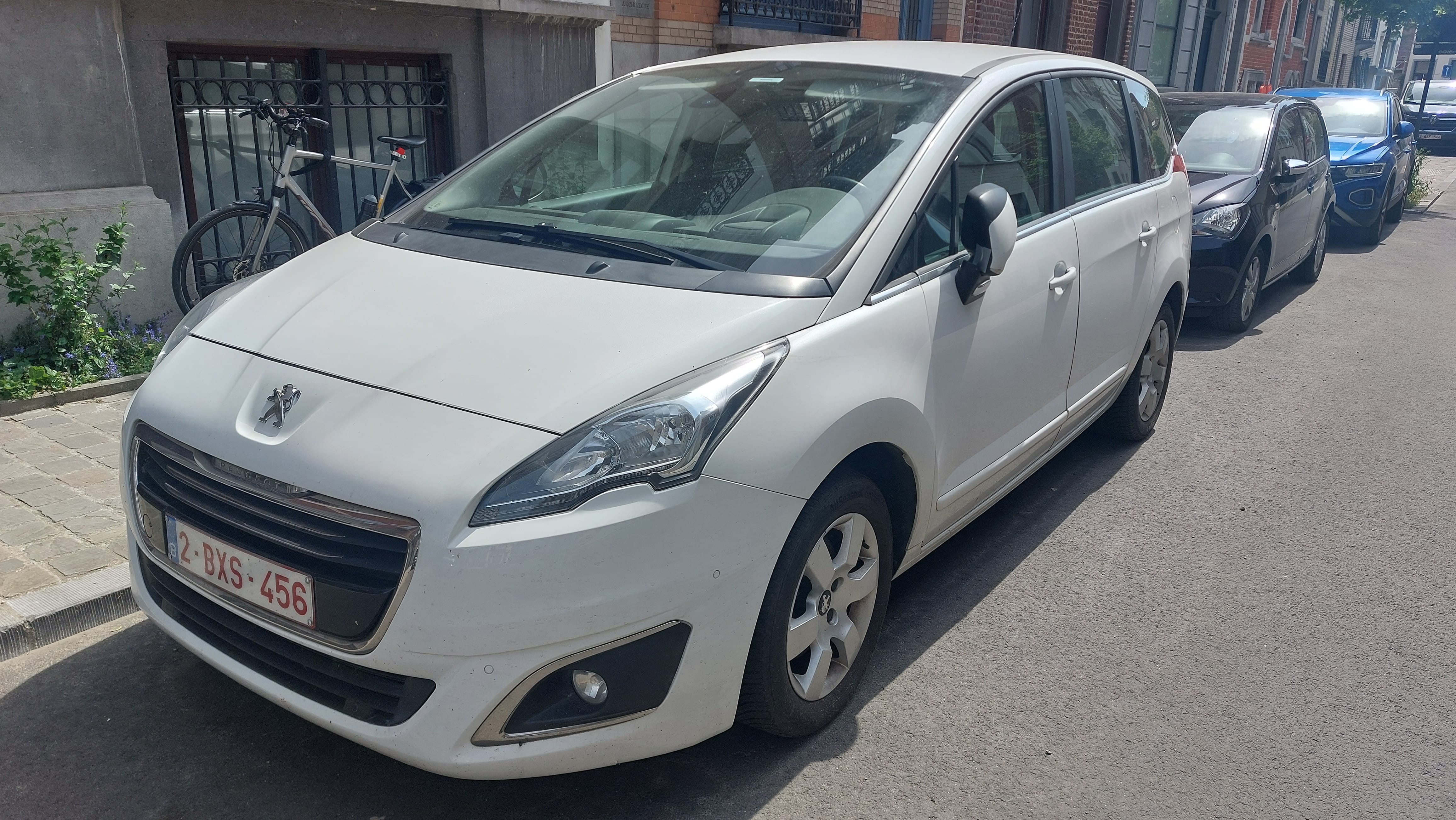 Peugeot 5008 1.2 essence, 7 places, 2016, Euro 95 (E10), 7 places