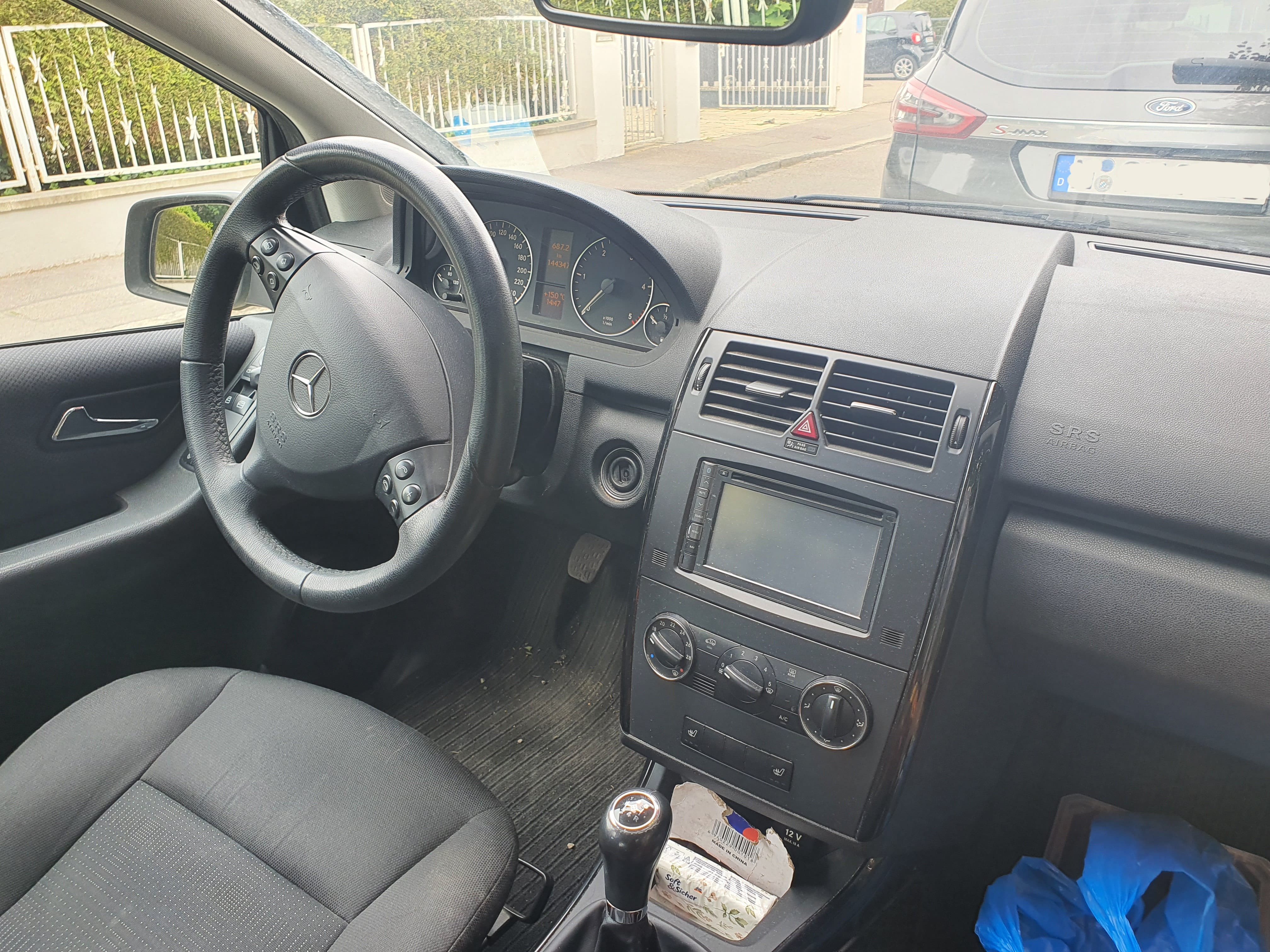 Mercedes-Benz A-Klasse with Cruise control