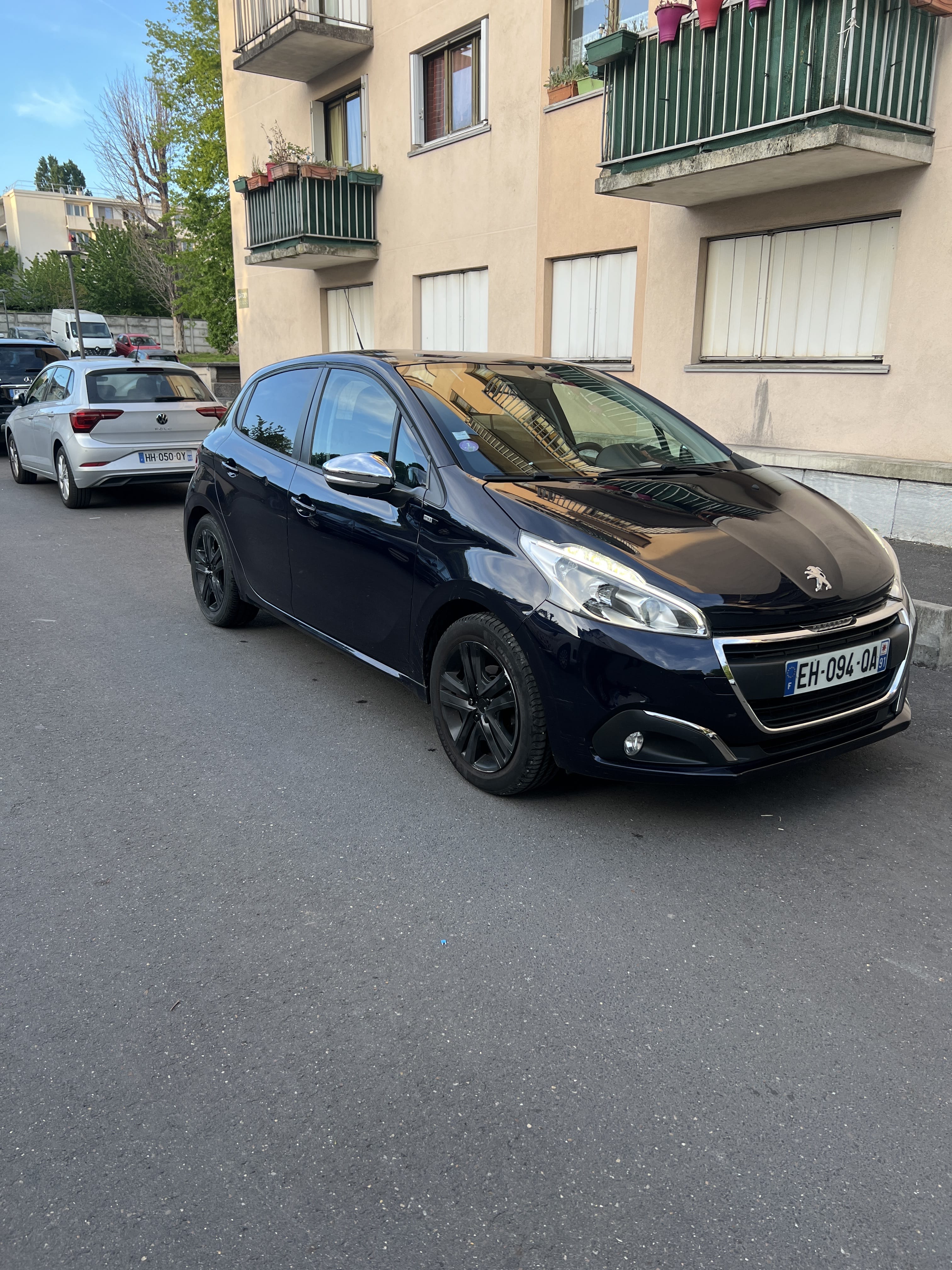 Peugeot 208 avec Siège bébé