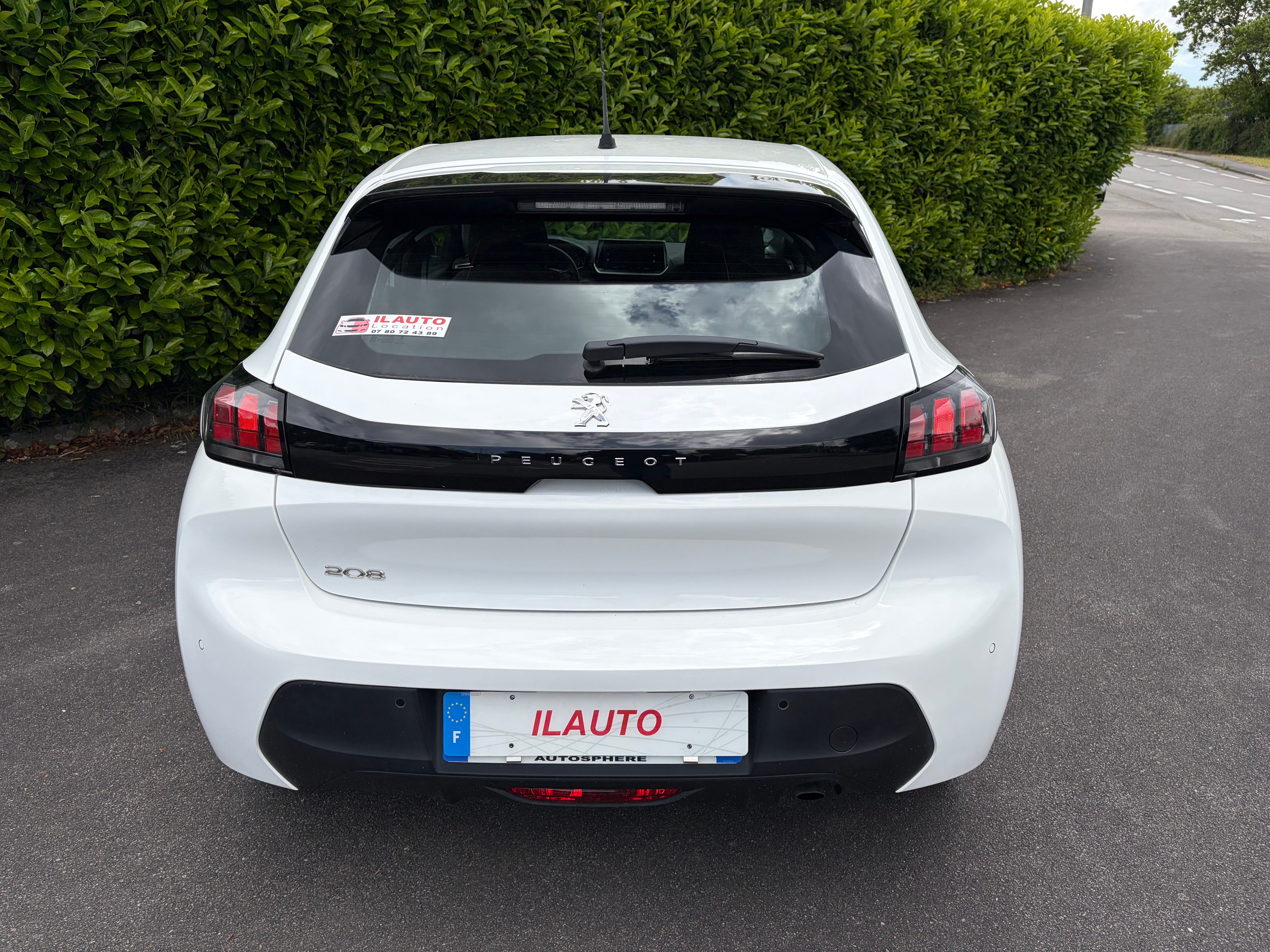 Peugeot 208 avec Siège bébé