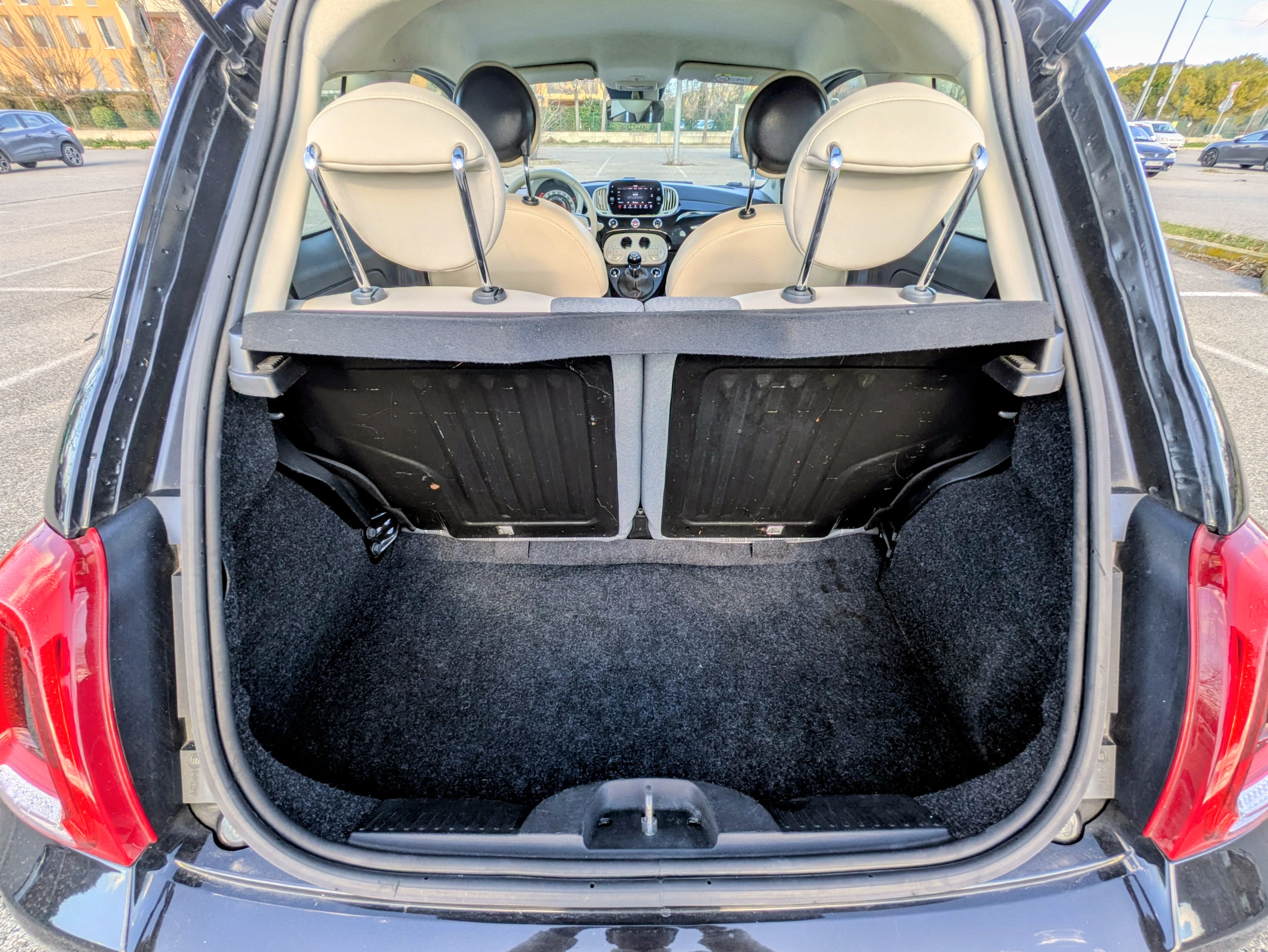 Fiat 500 Hybride (non rechargeable) avec Autoradio