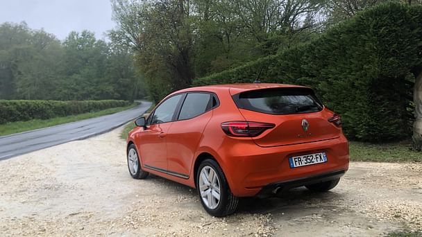 Renault Clio Louez la Renault Clio 5 Essence – Moderne, Confortable et Économique ! avec Régulateur de vitesse
