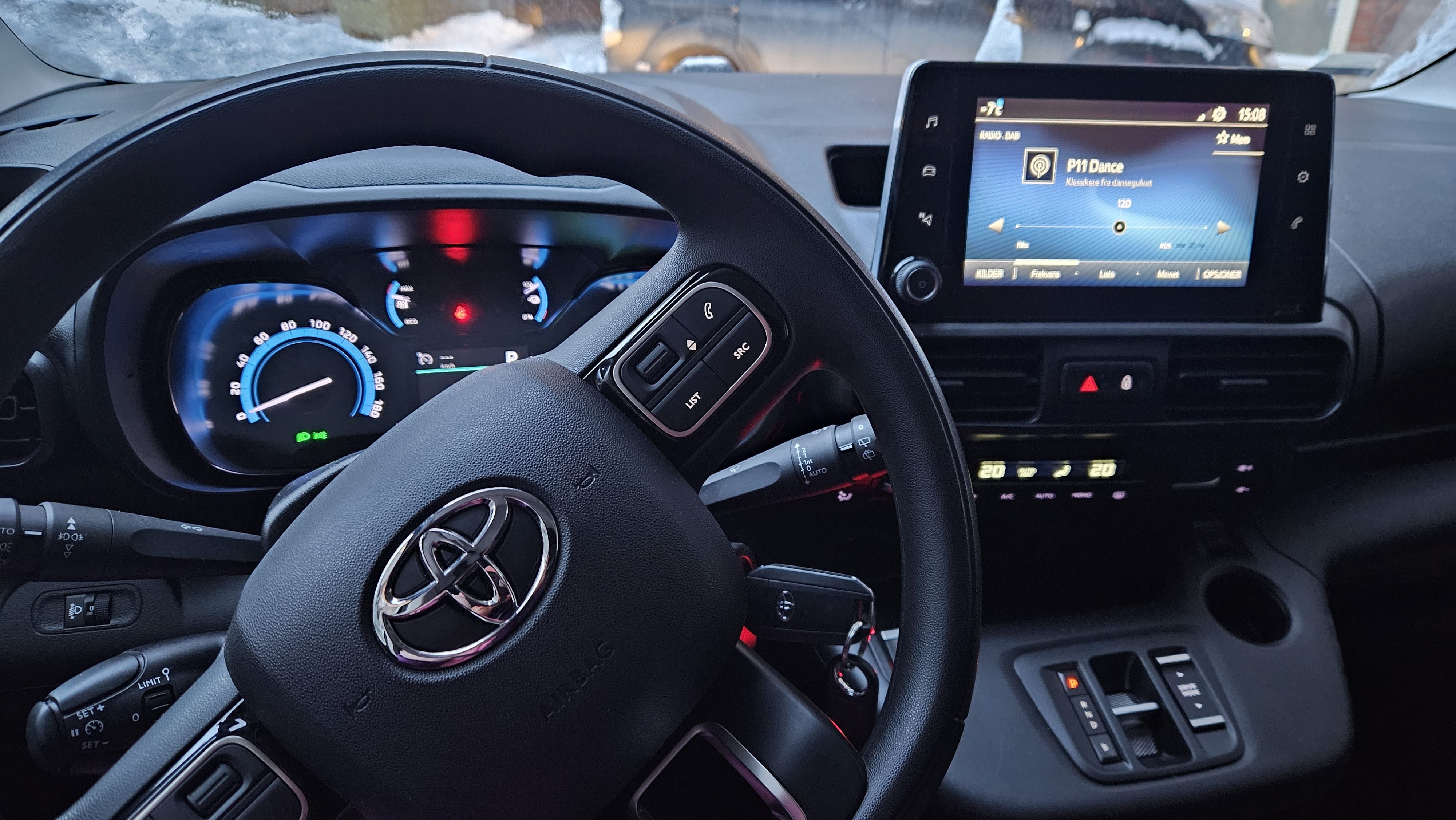 Toyota Proace City Electric Electric 50kwt med Bluetooth audio