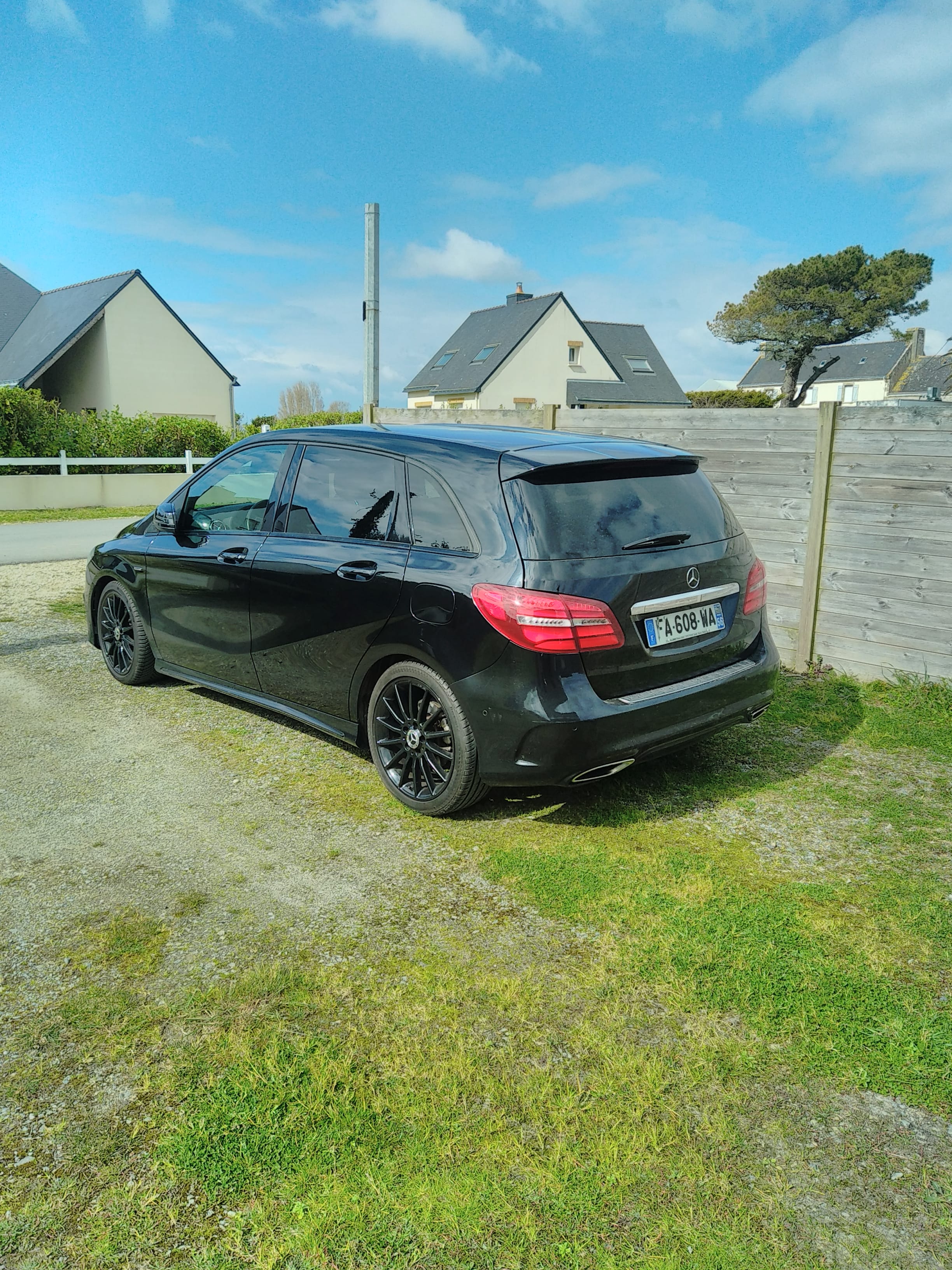 Mercedes-Benz Classe B avec GPS