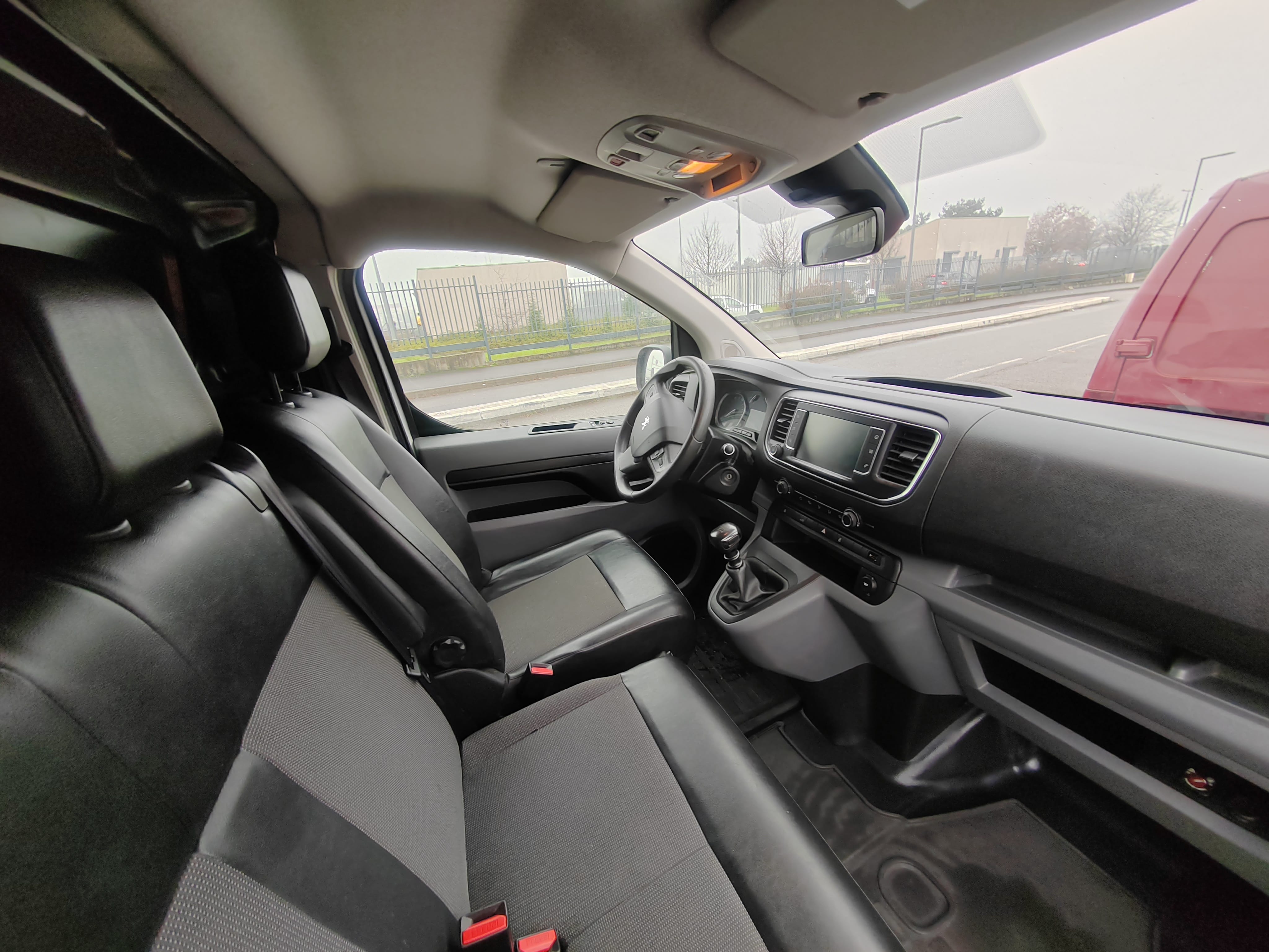 Peugeot Expert Long - 2.0L BlueHDI 120ch (6m3) avec Android Auto