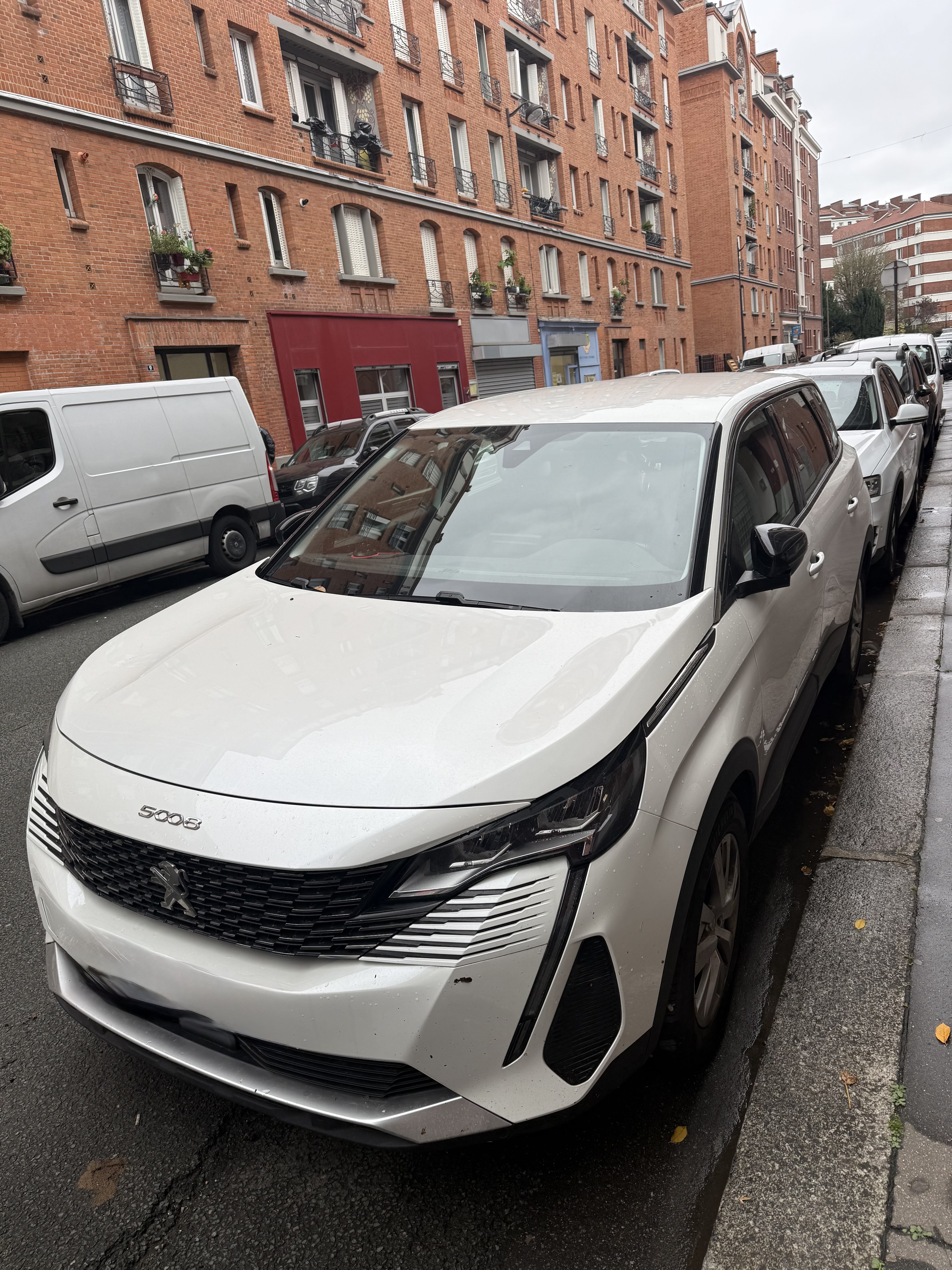 Peugeot 5008, 2022, Essence 95, automatique, 7 places