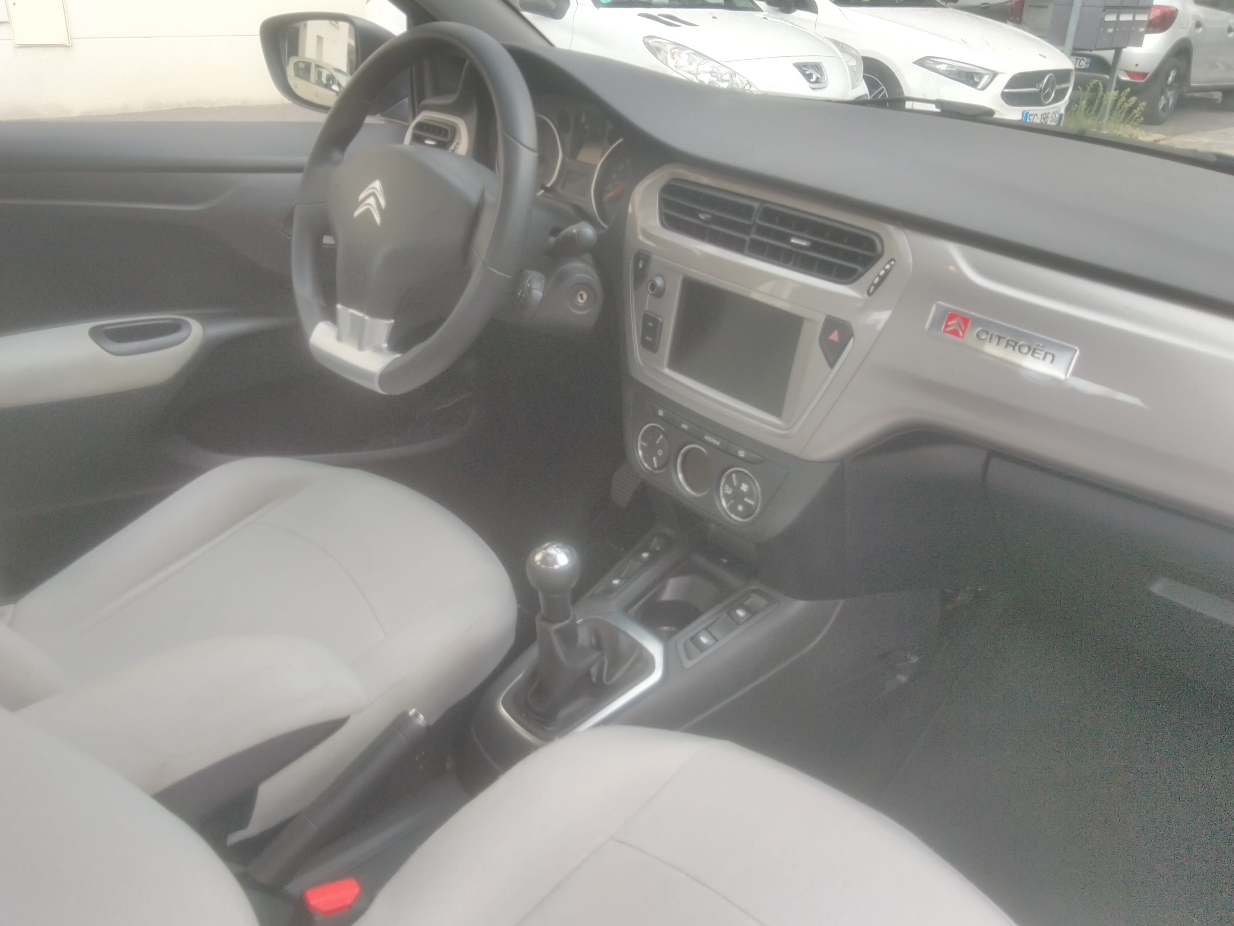 Citroen C-Elysée avec GPS