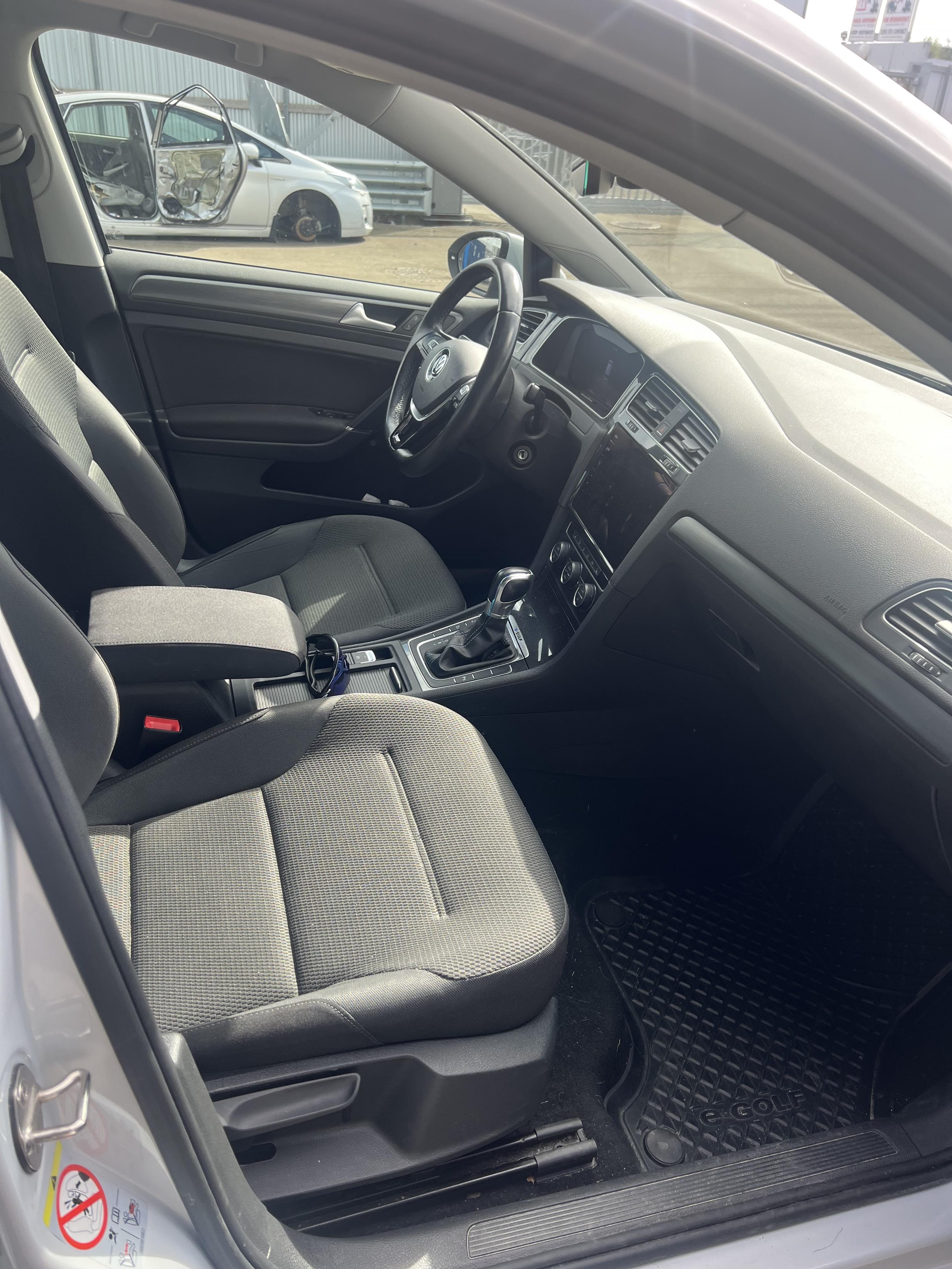 Volkswagen e-Golf with Cruise control