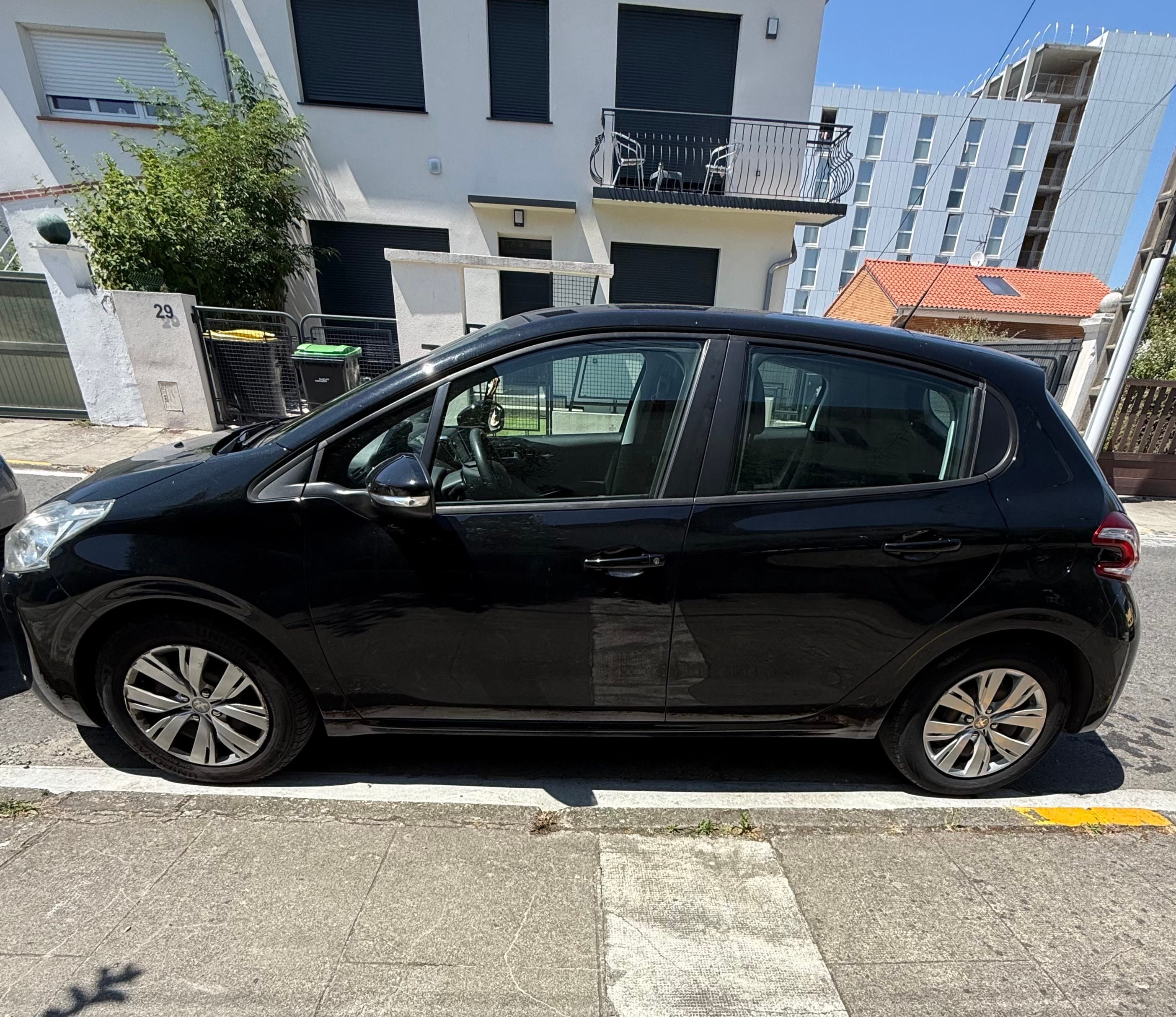 Peugeot 208 avec Climatisation