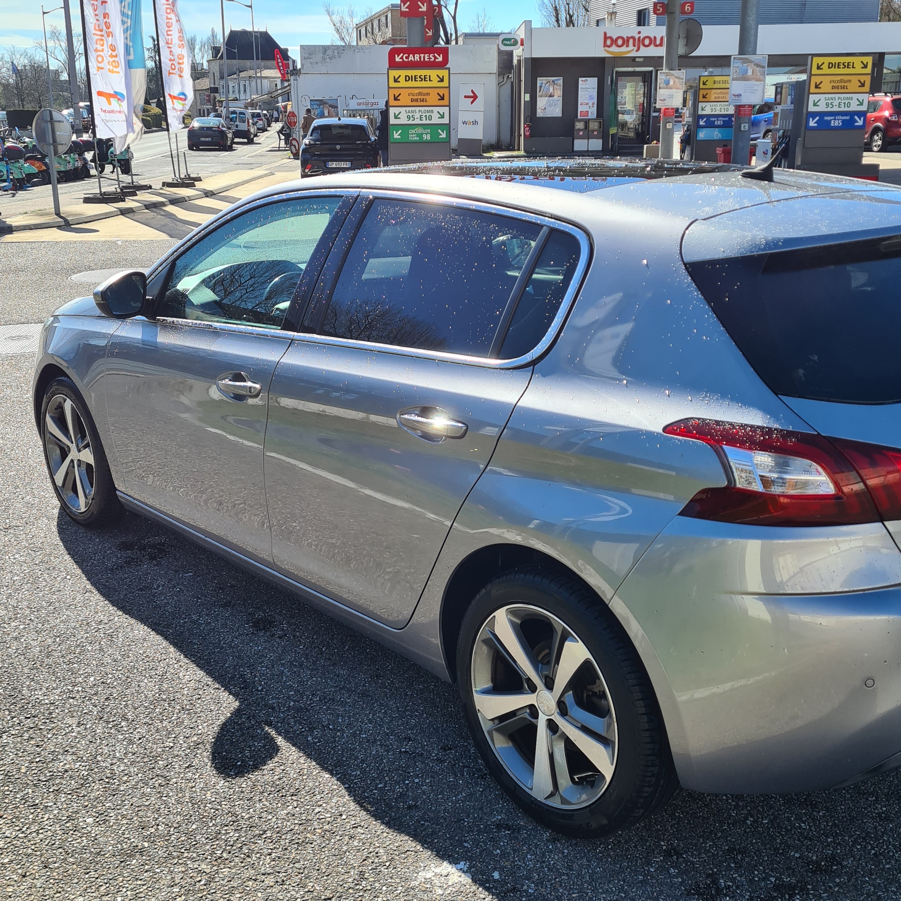 Peugeot 308 1.2 puretech 130 ch, 2015, Essence 95