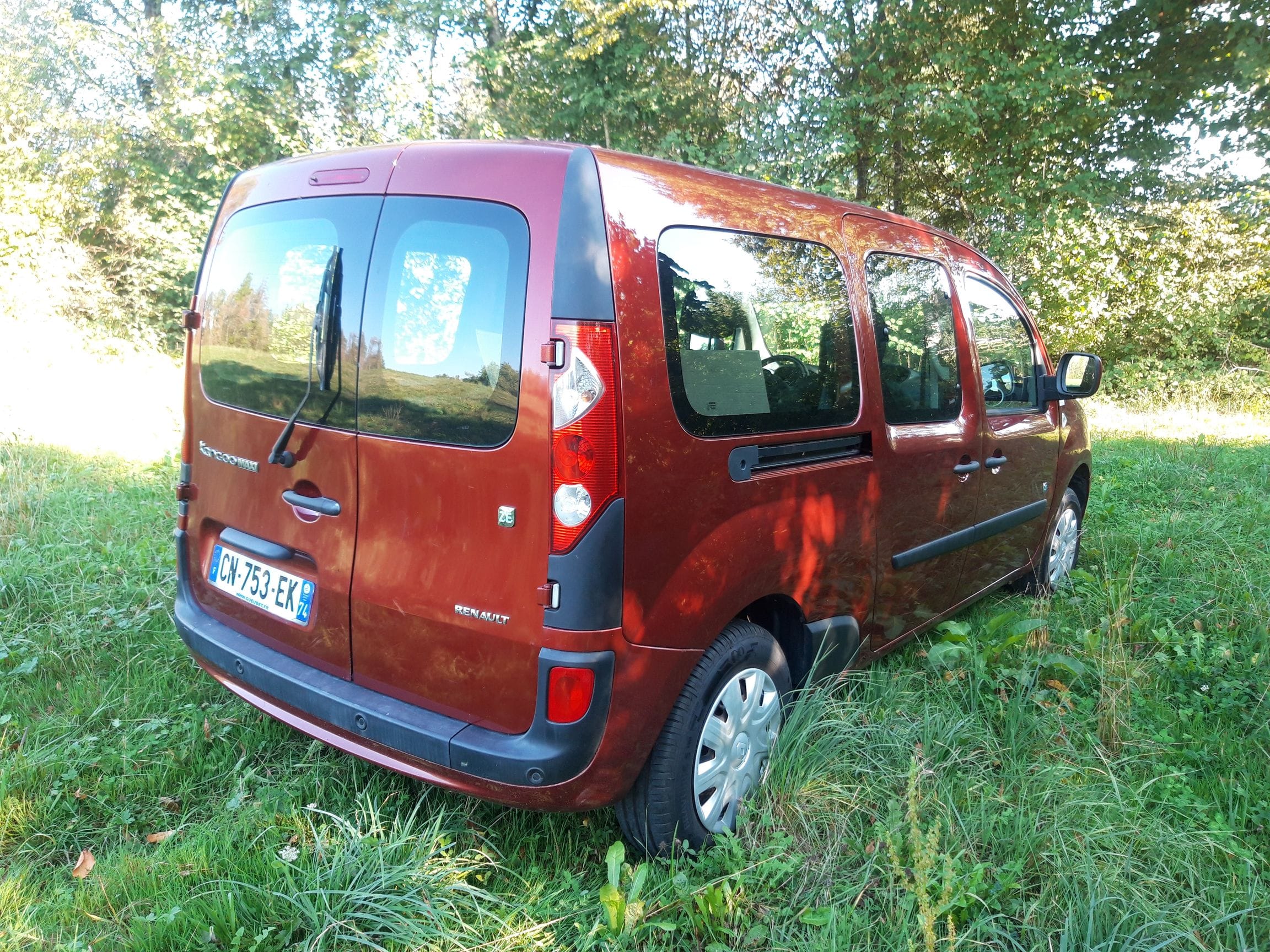 Renault Kangoo Express ZE avec Pneus neige