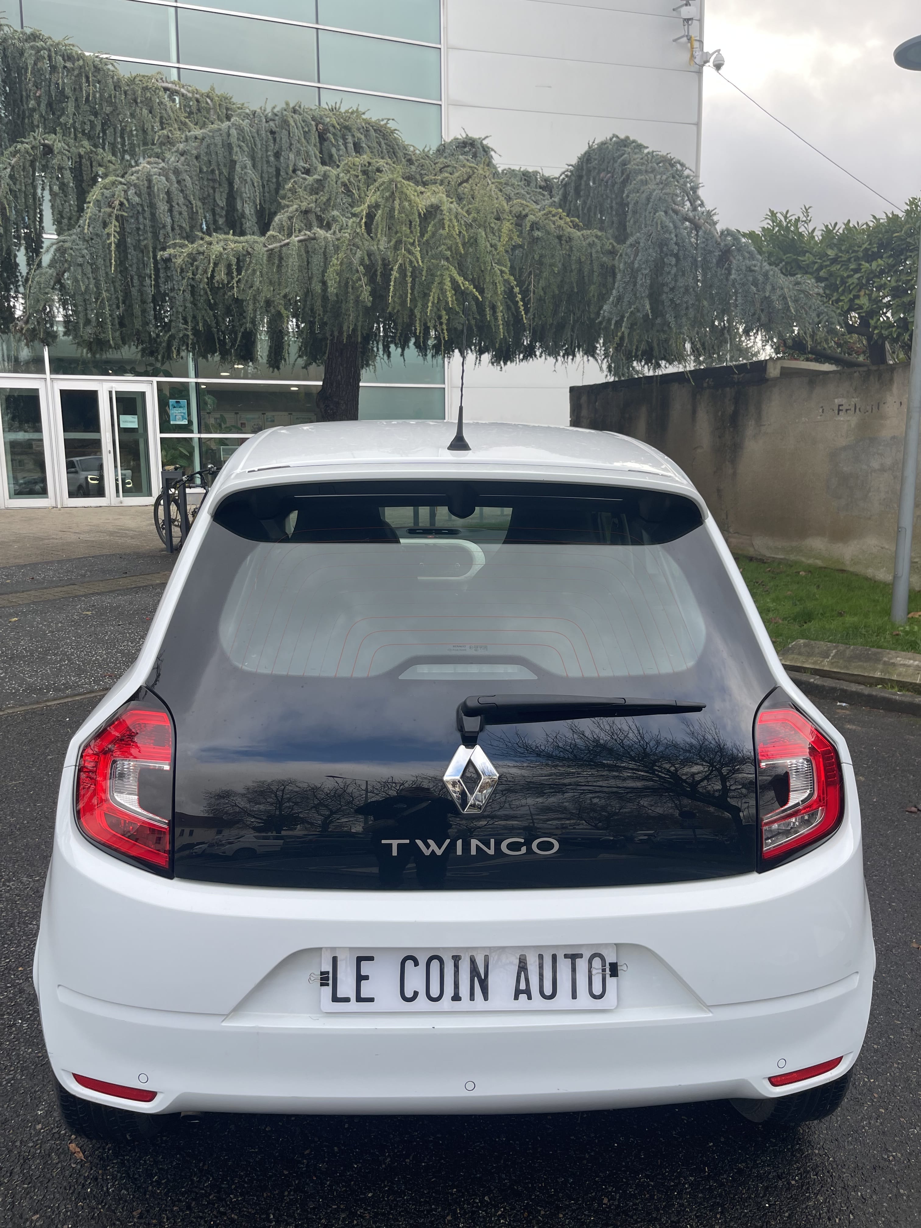 Renault Twingo III avec Entrée audio / iPod