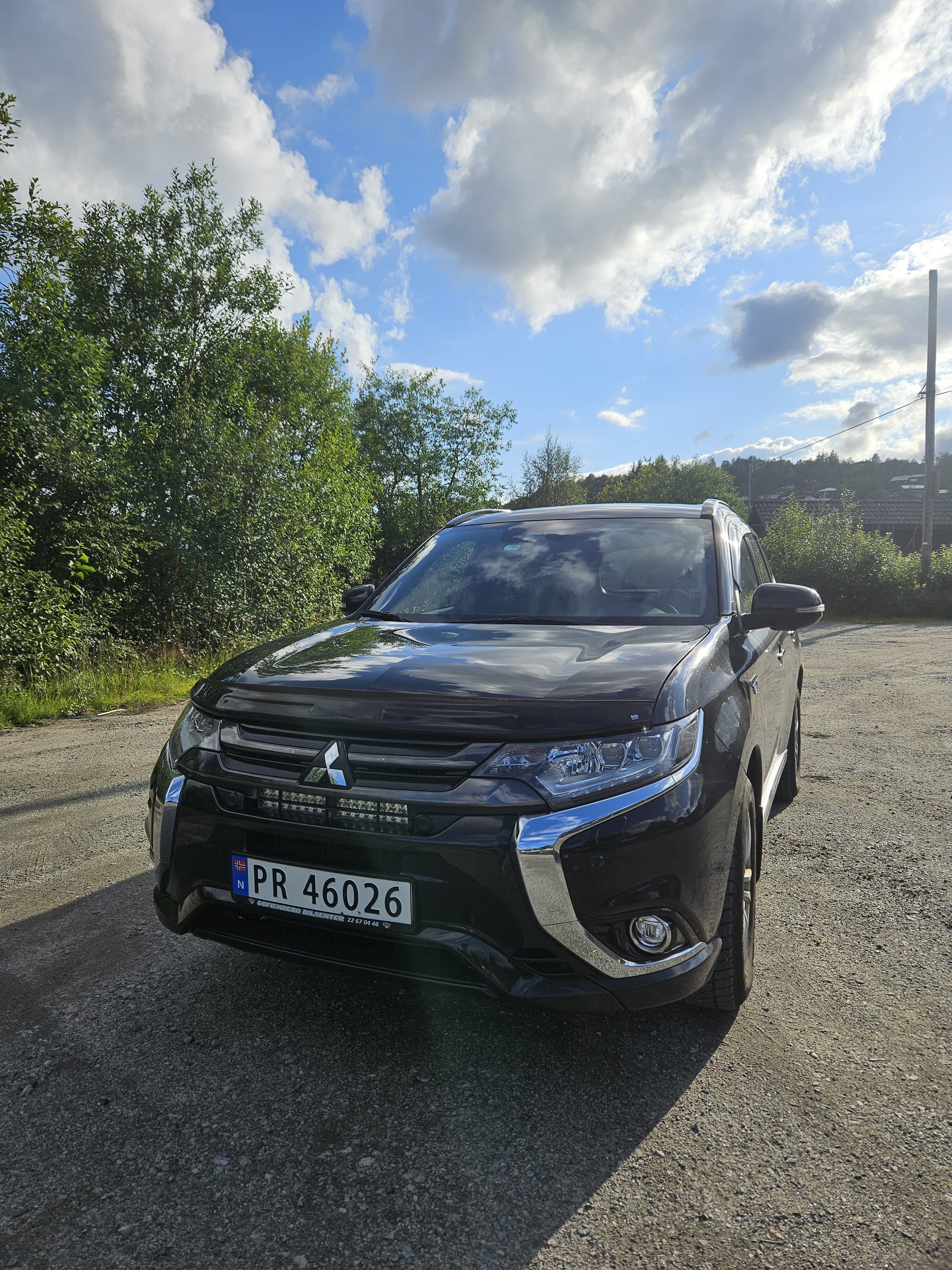 Mitsubishi Outlander Hybrid, 2018, Blyfri 95, automatisk
