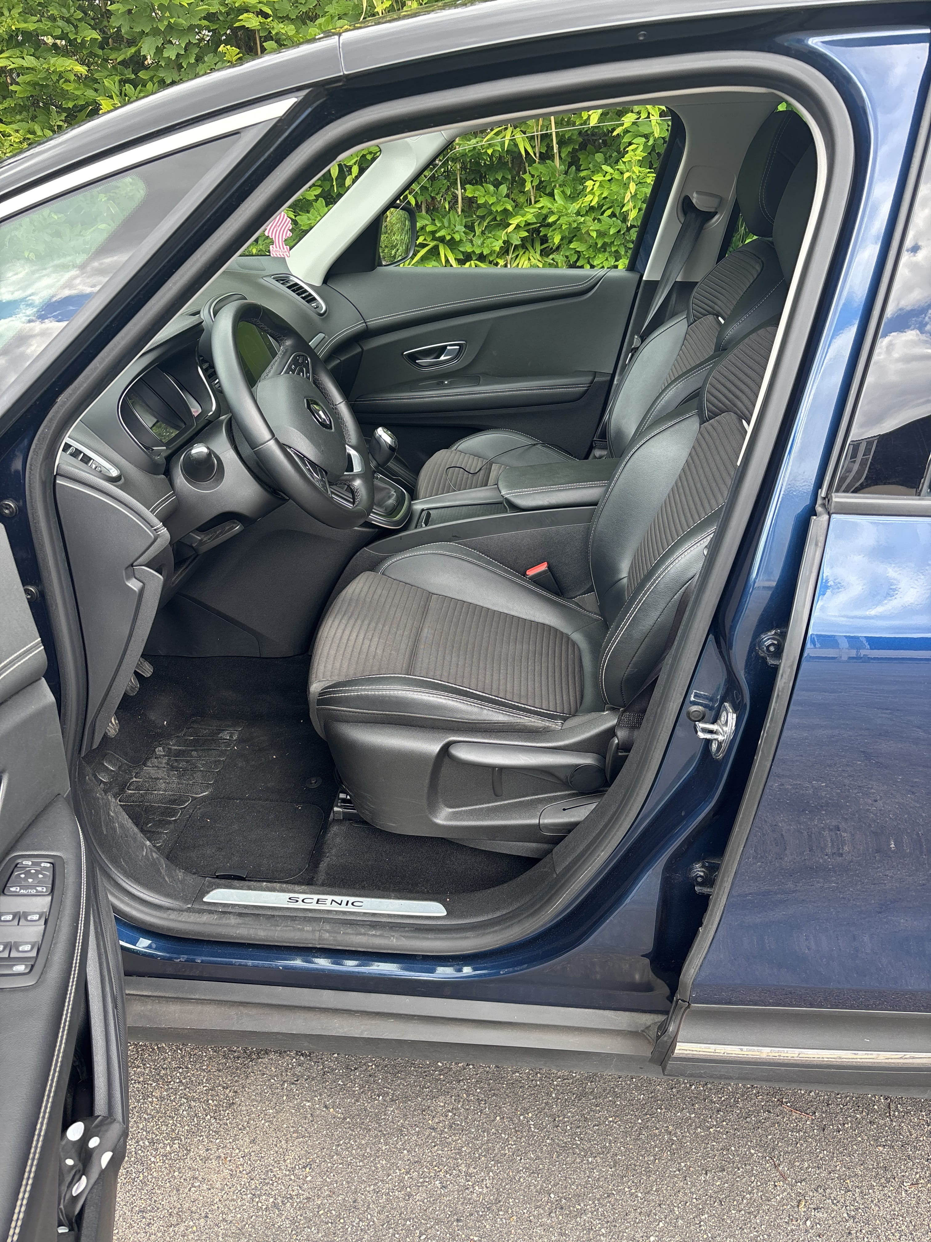 Renault Scenic 1.2 l avec GPS