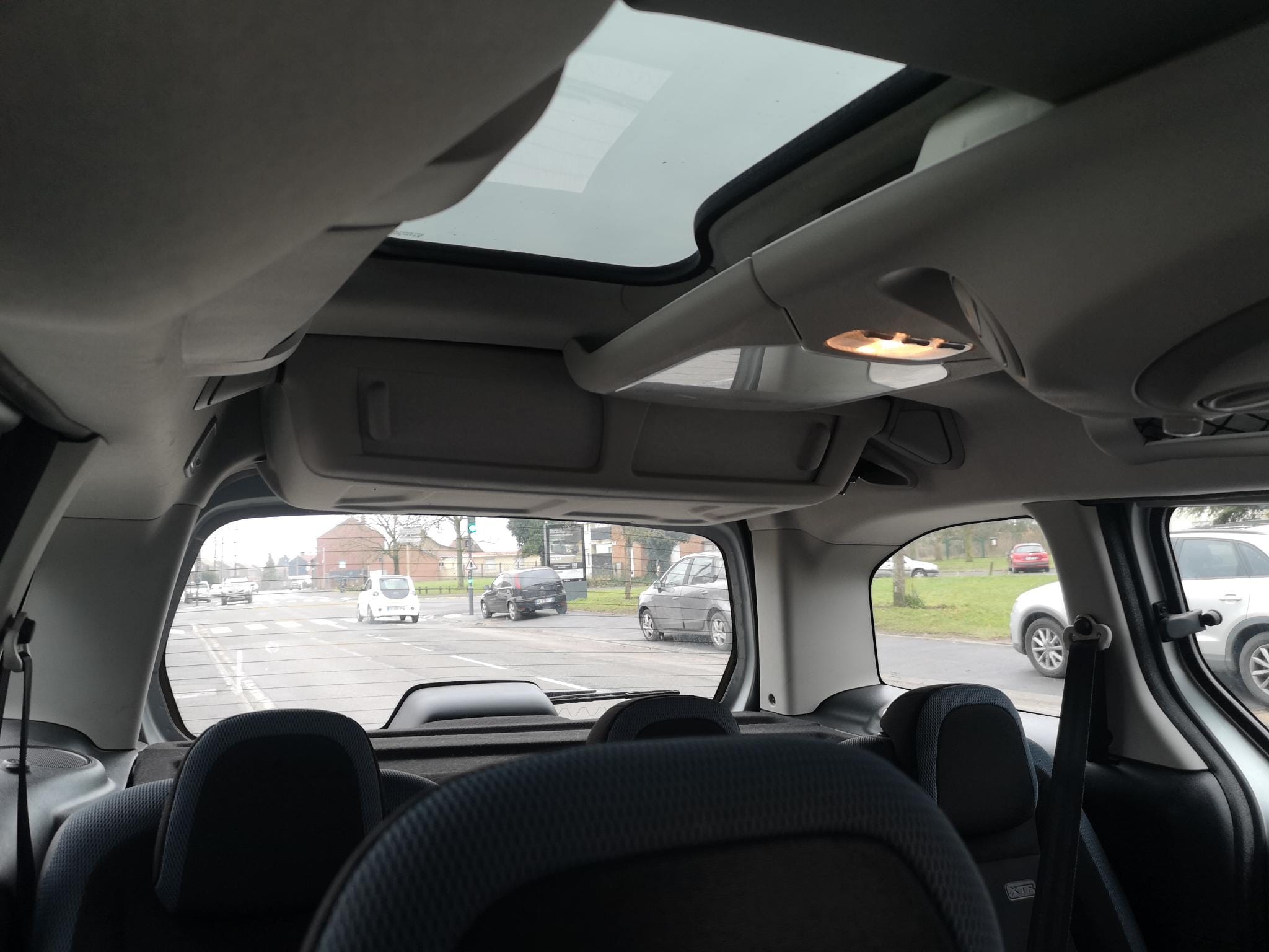 Citroen Berlingo Multispace avec Attelage