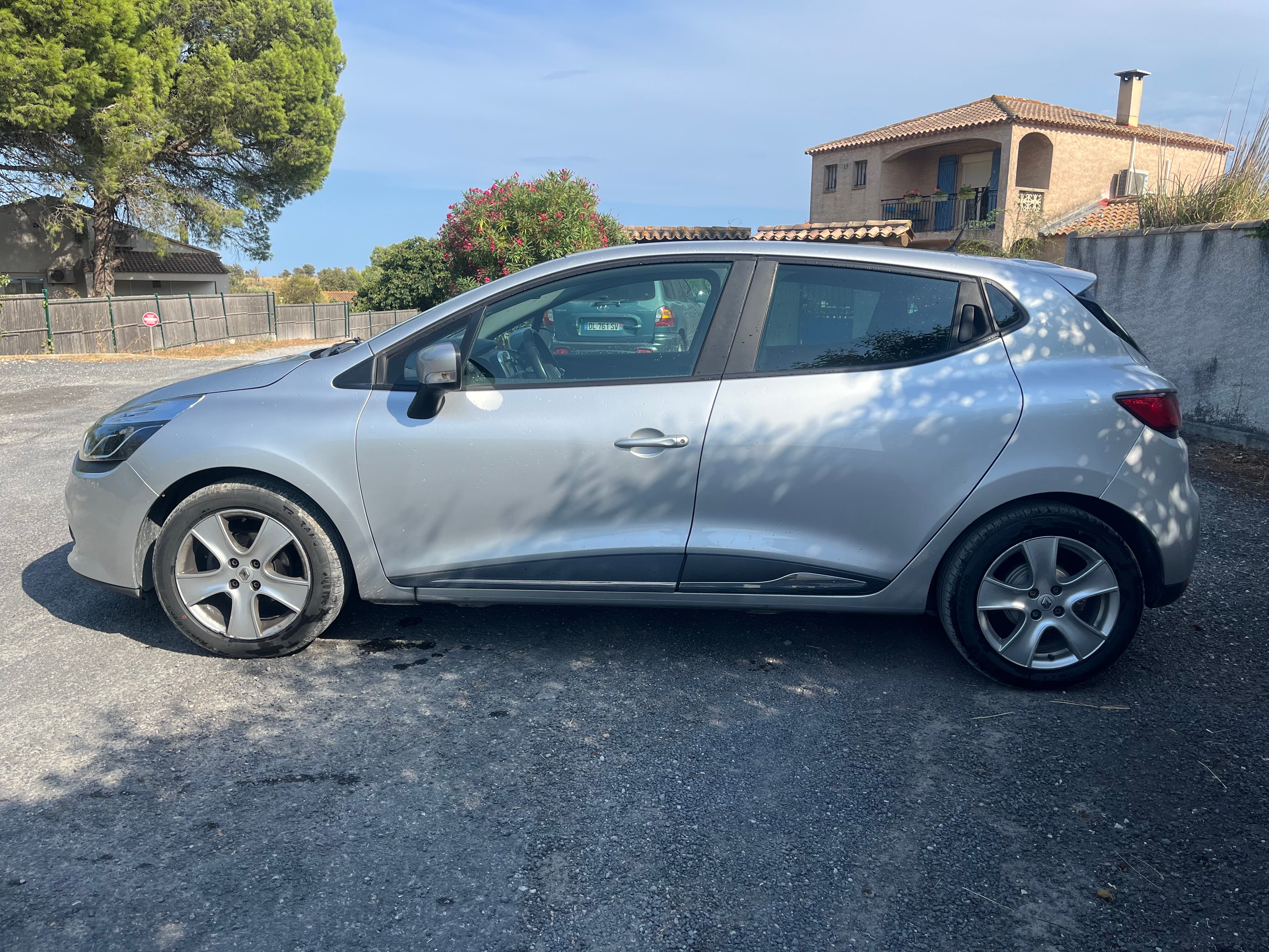 Renault Clio avec Climatisation