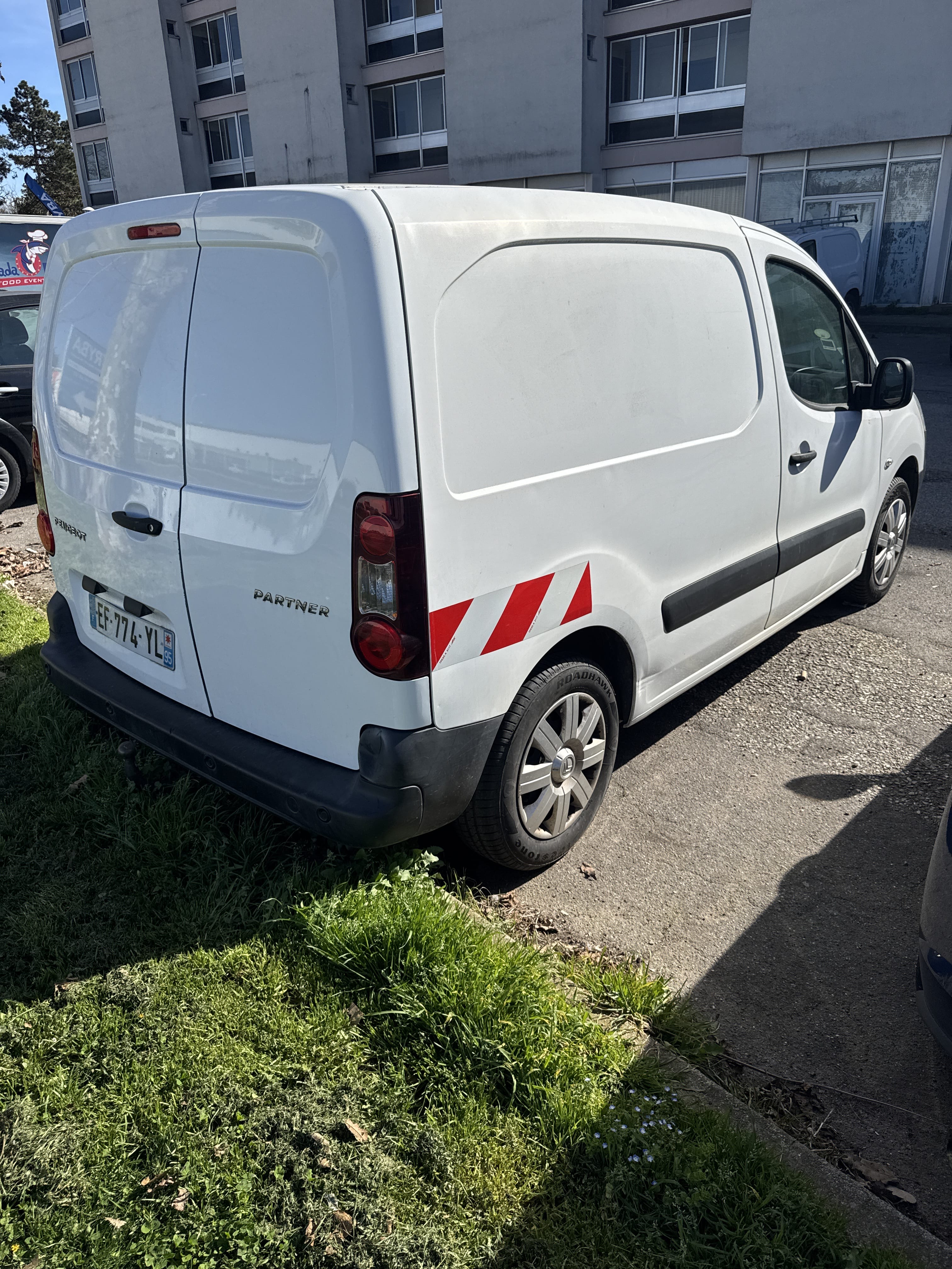 Peugeot Partner avec GPS