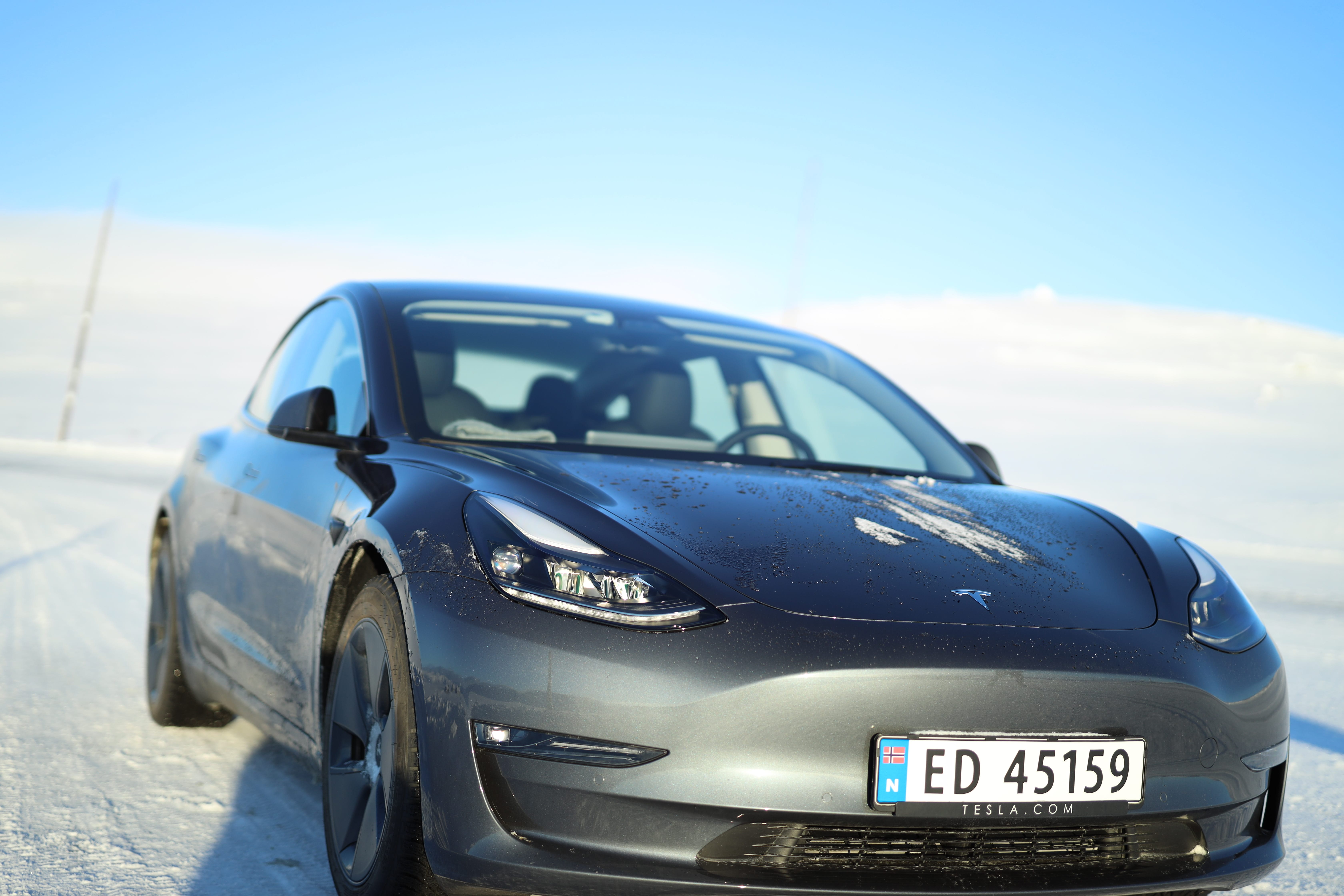 Tesla Model 3 med GPS
