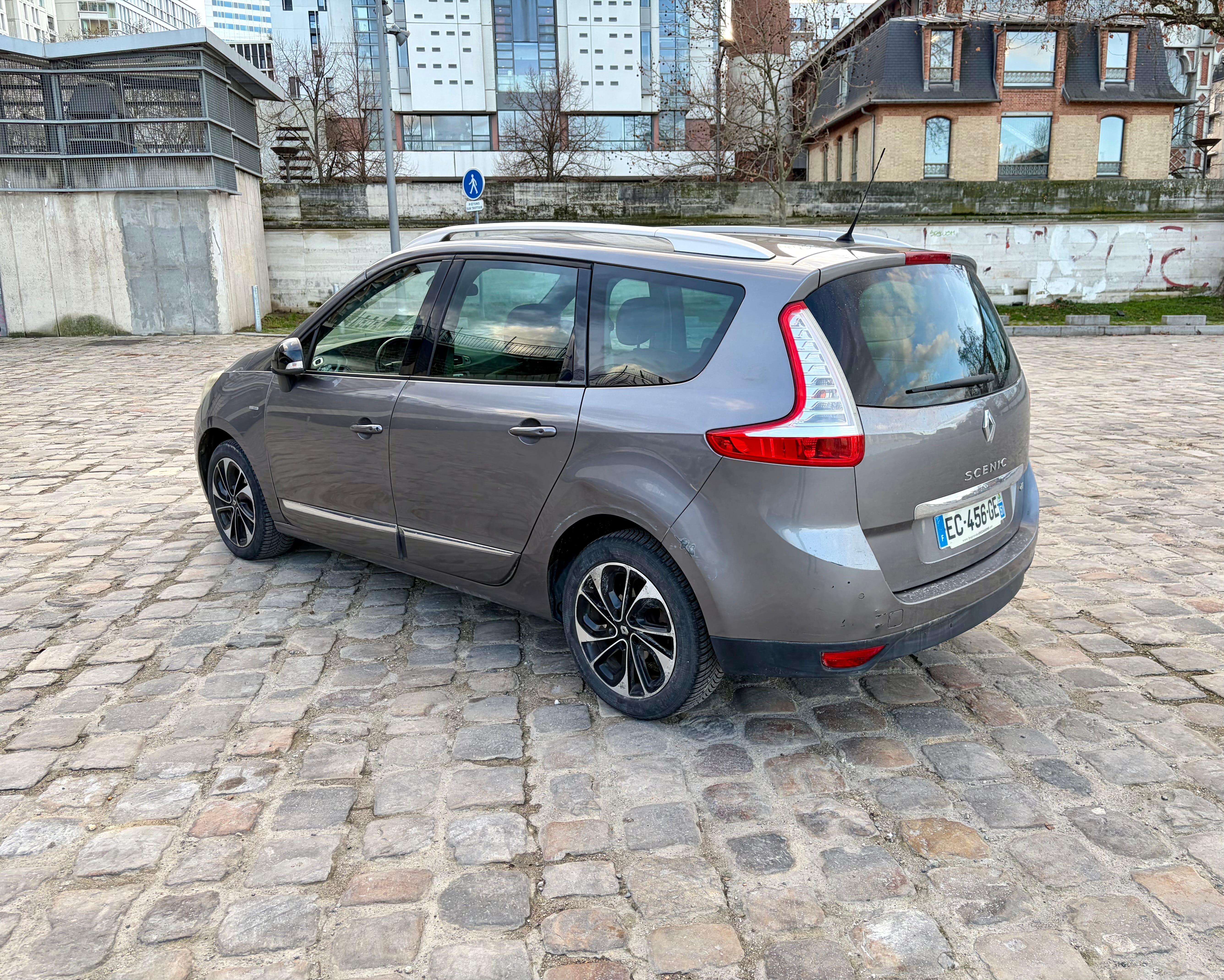 Renault Mégane Grand Scenic avec Caméra de recul