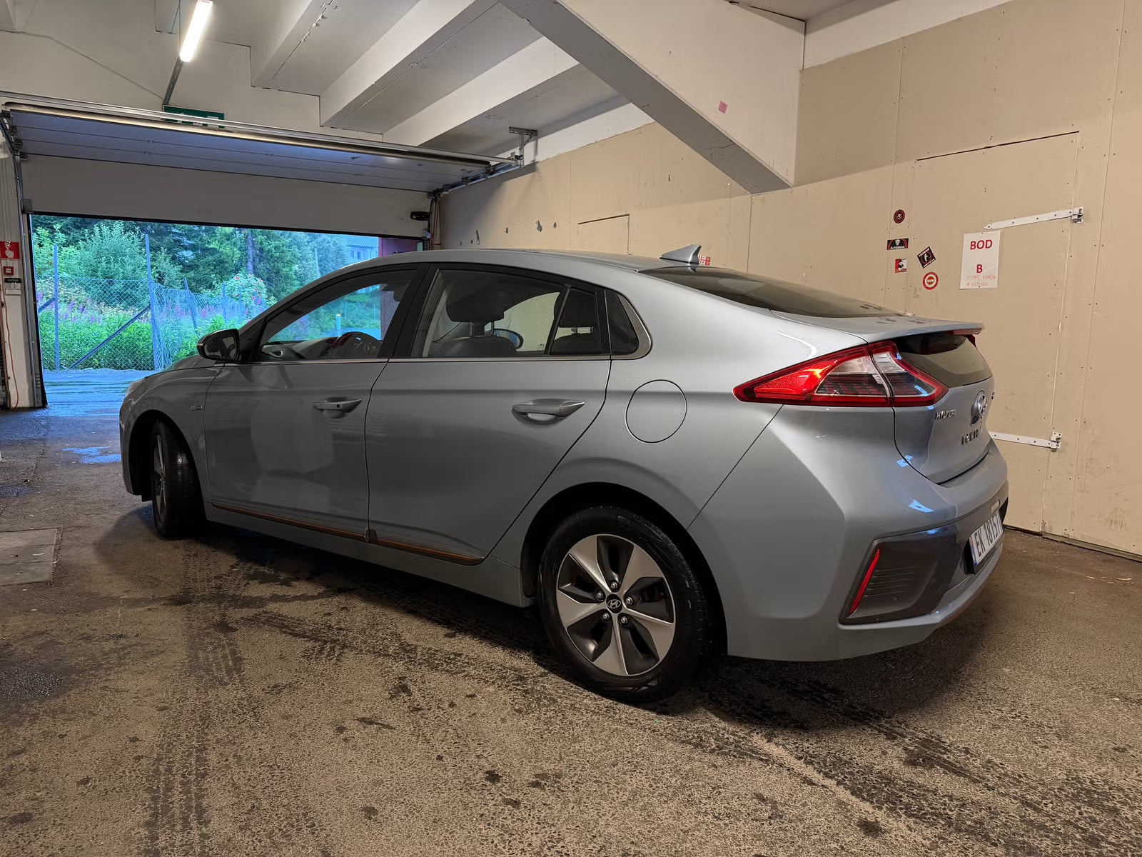 Hyundai Ioniq med Aircondition