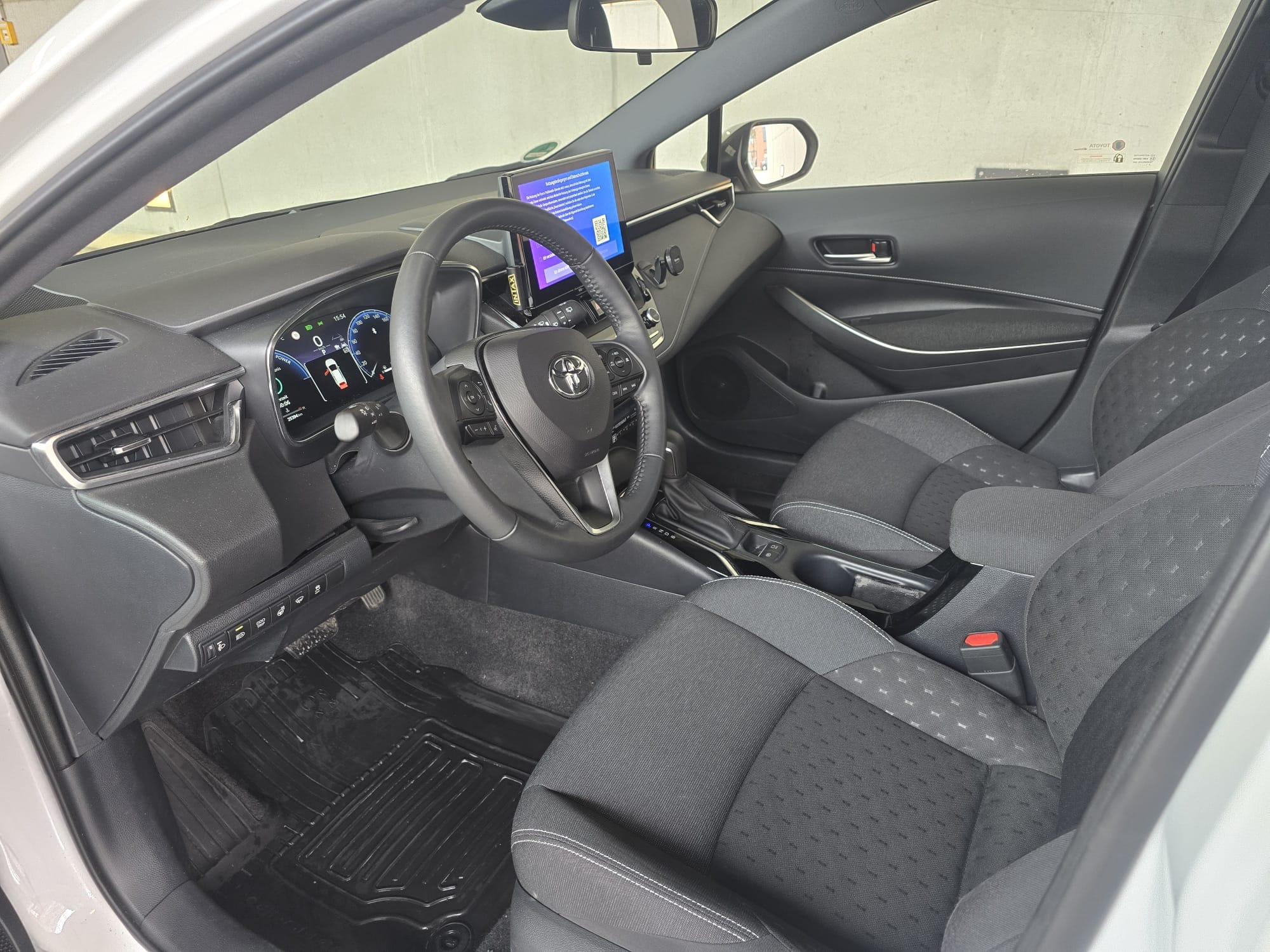 Toyota Corolla Touring Sports Dynamic Business Hybrid mit Audio-/iPod-Zugang