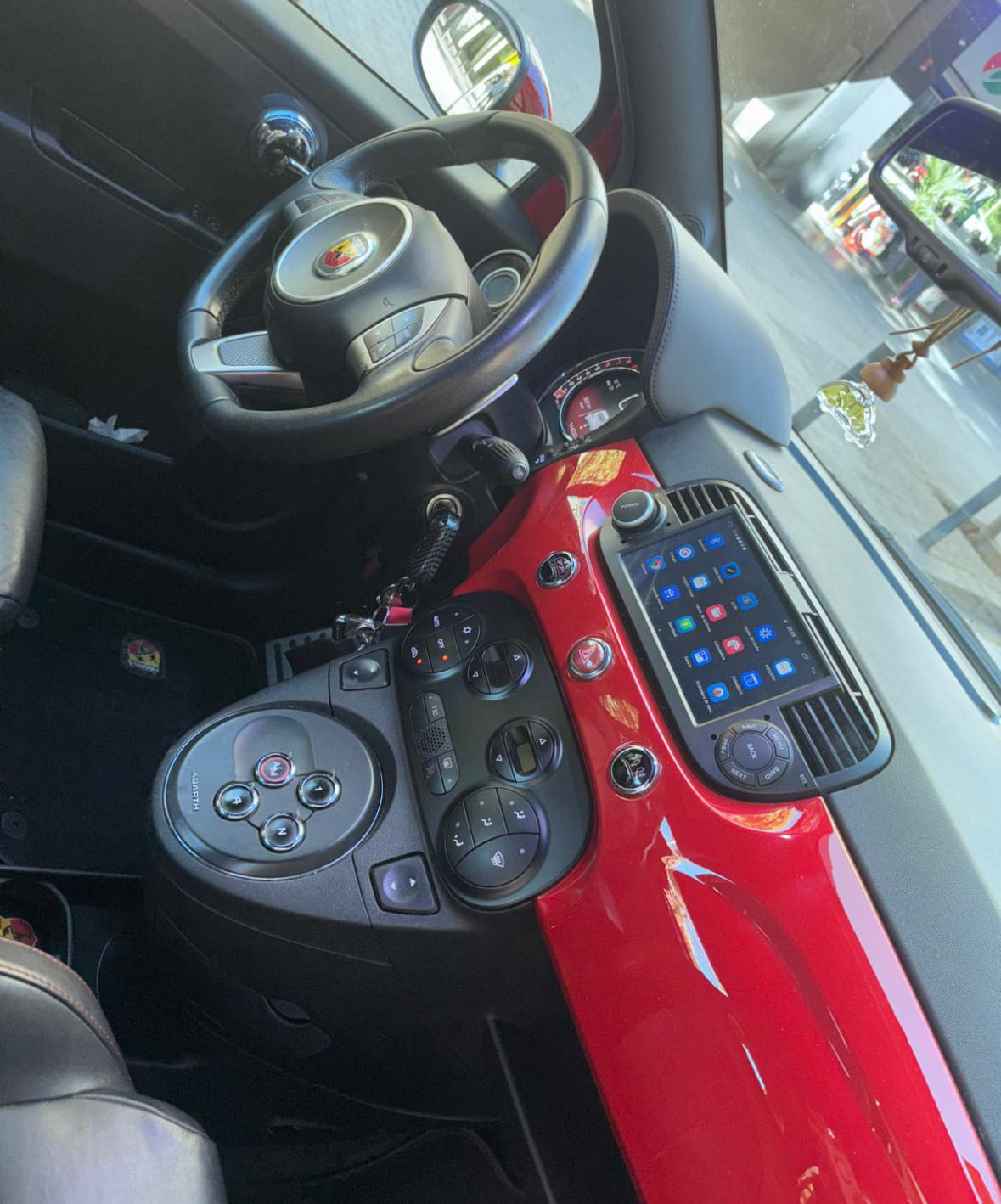 Abarth 500 med Lydinngang
