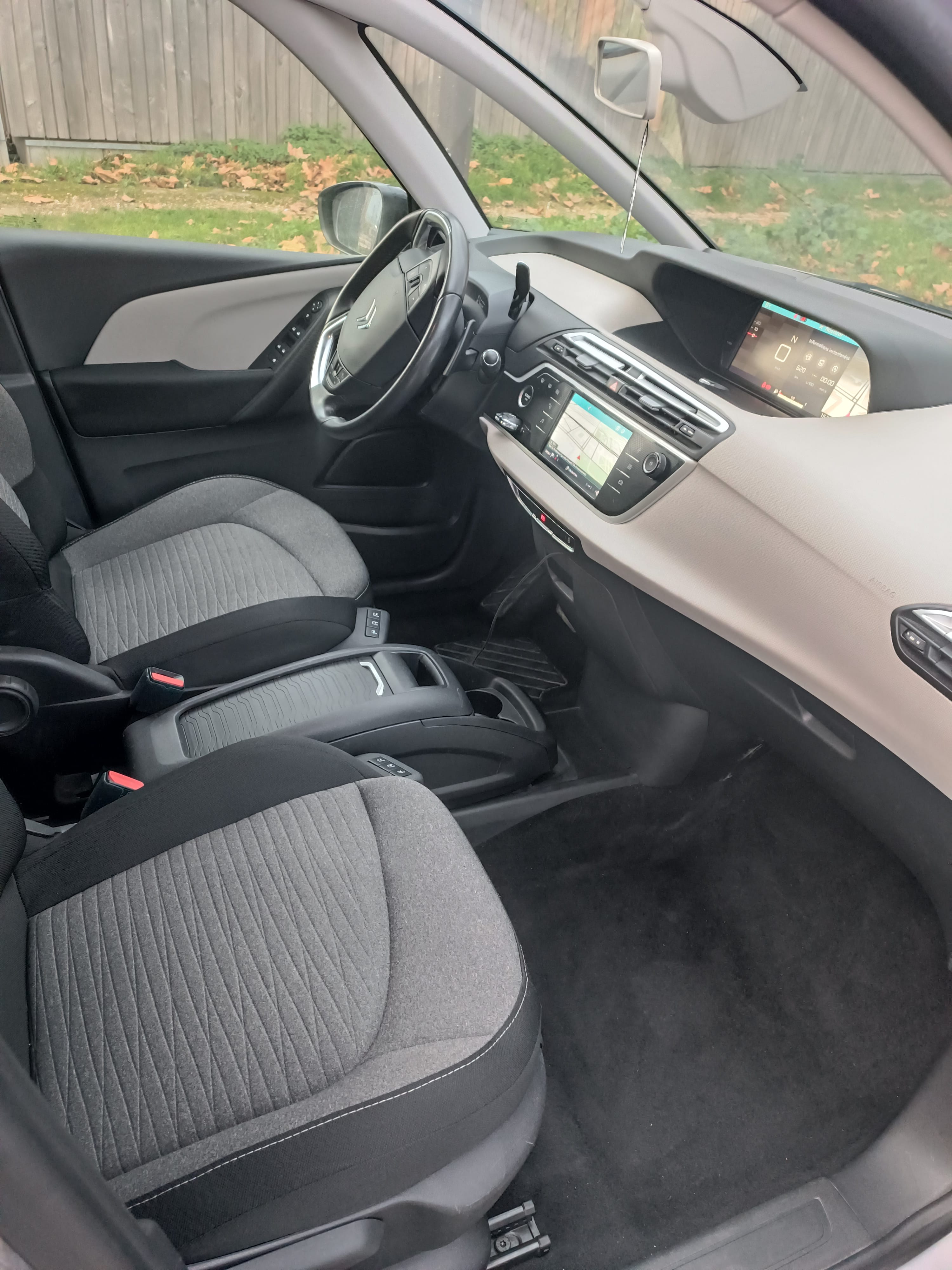 Citroen C4 Picasso avec Dashcam