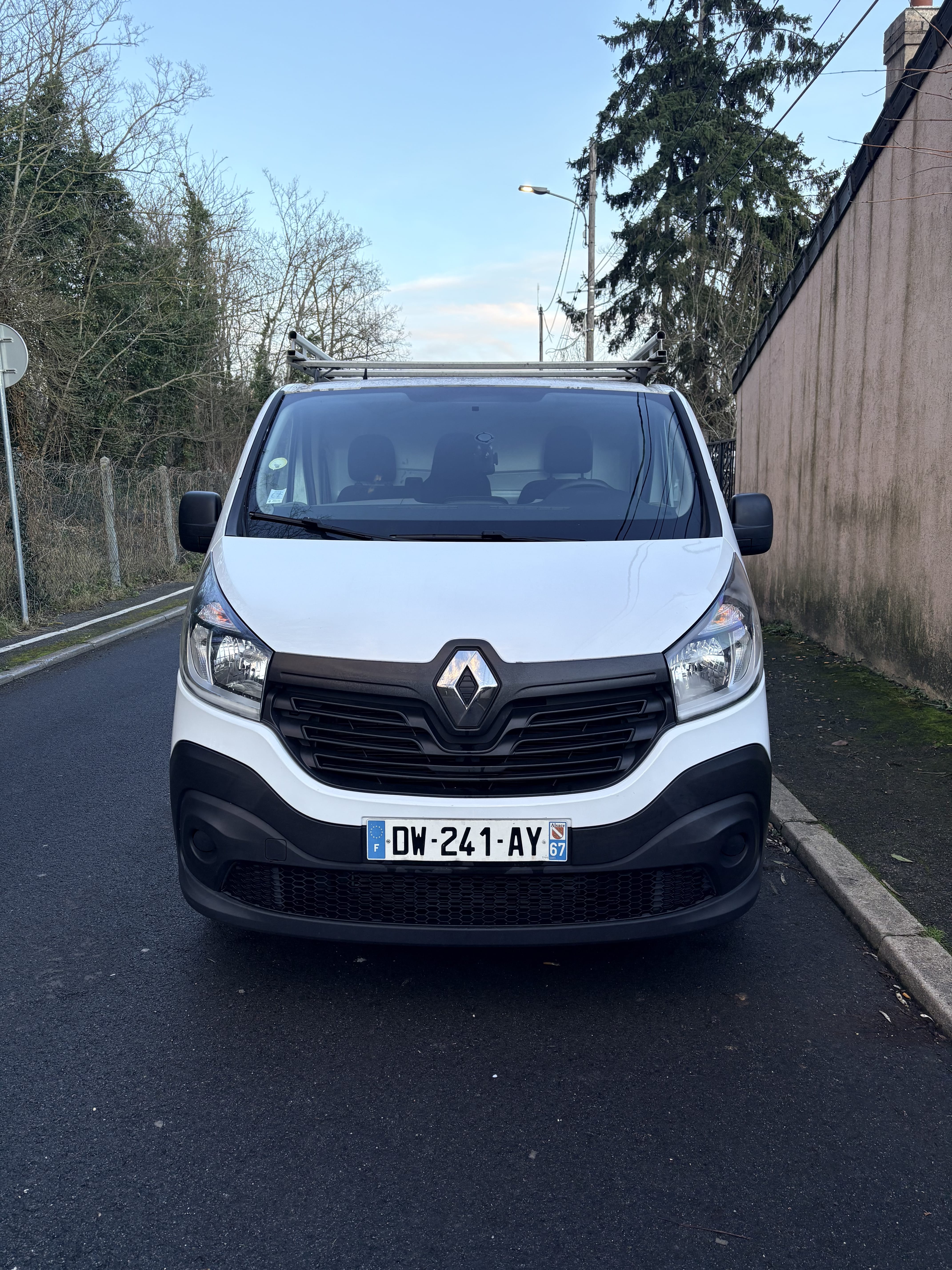 Renault Trafic avec Autoradio