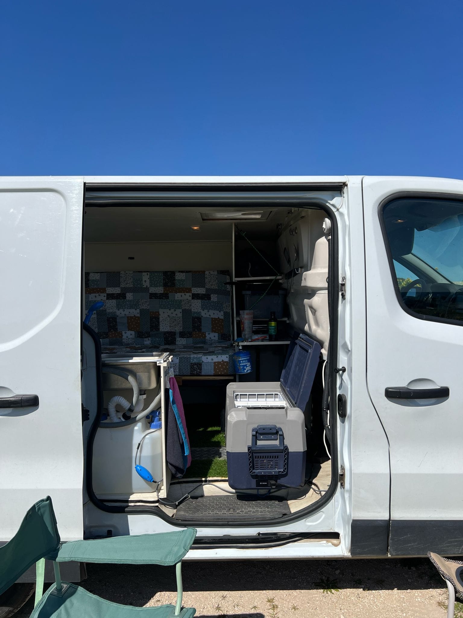Renault Trafic met Sneeuwkettingen