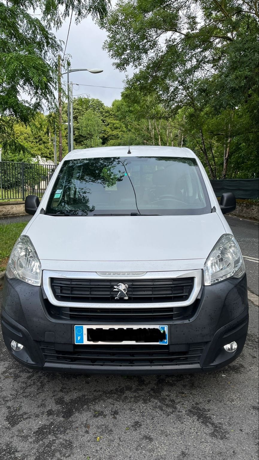 Peugeot Partner 1,6 VTi 98 Pack Clim avec Attelage