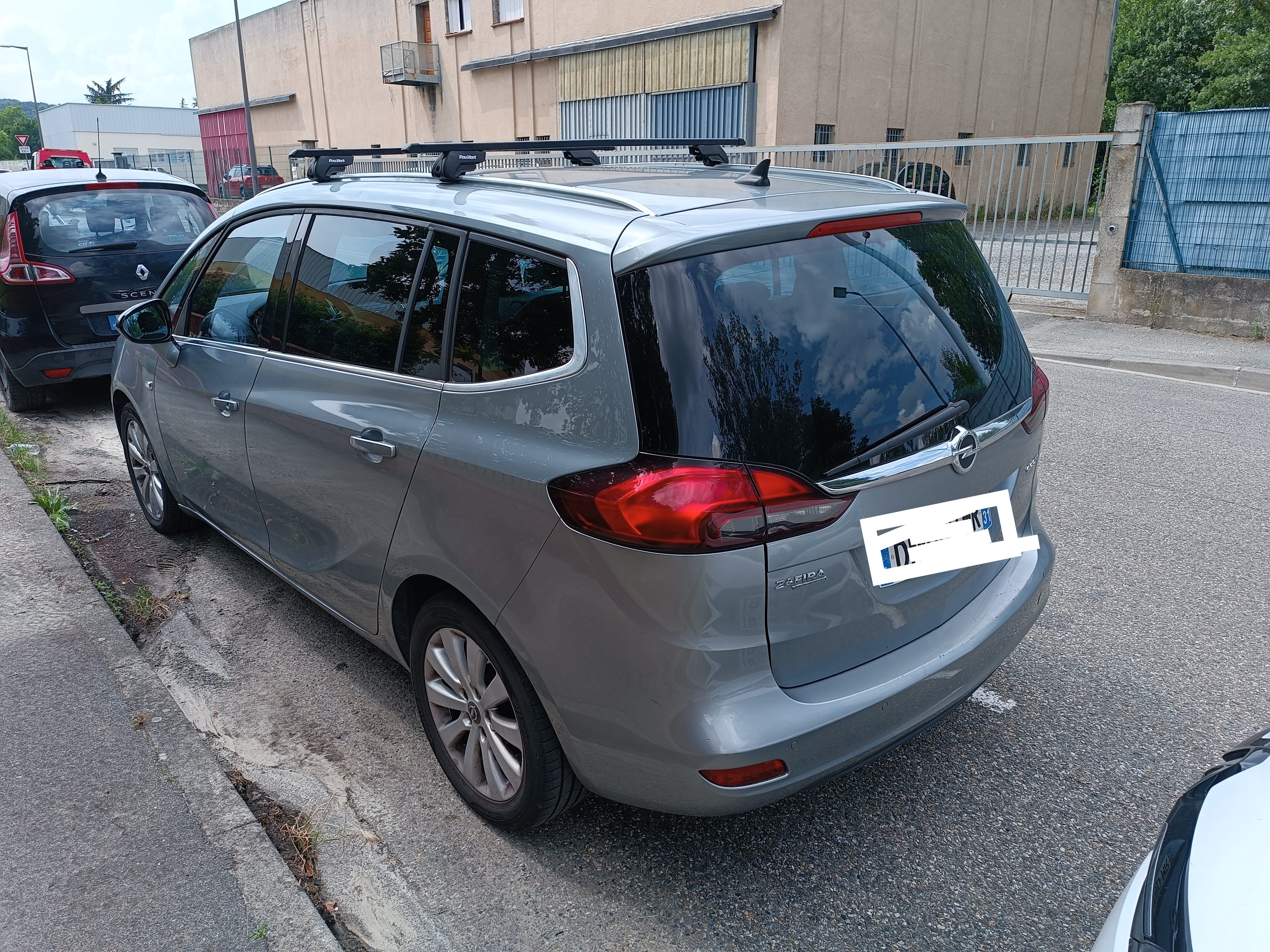 Opel Zafira avec GPS