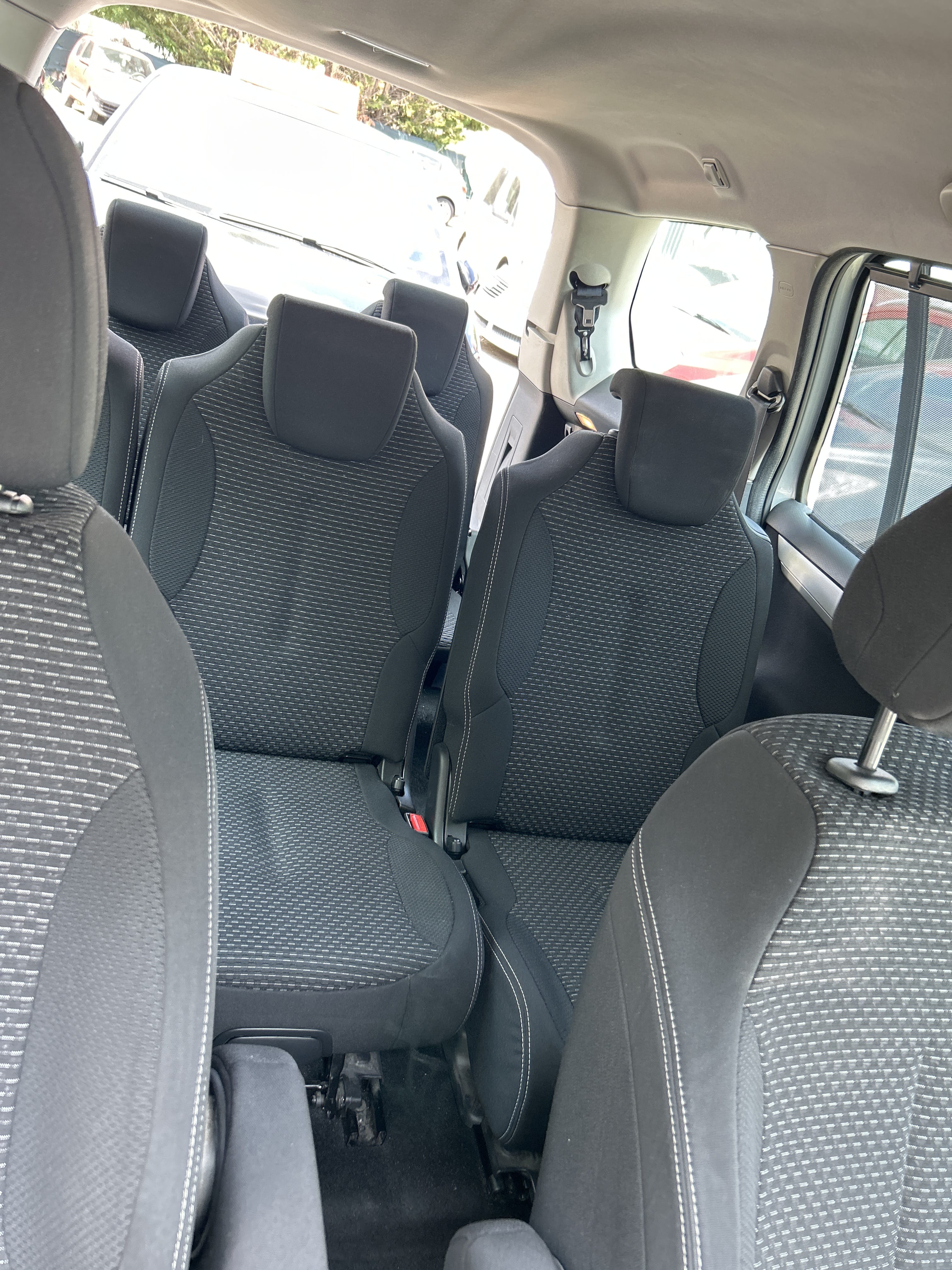 Citroen C4 Picasso avec Entrée audio / iPod