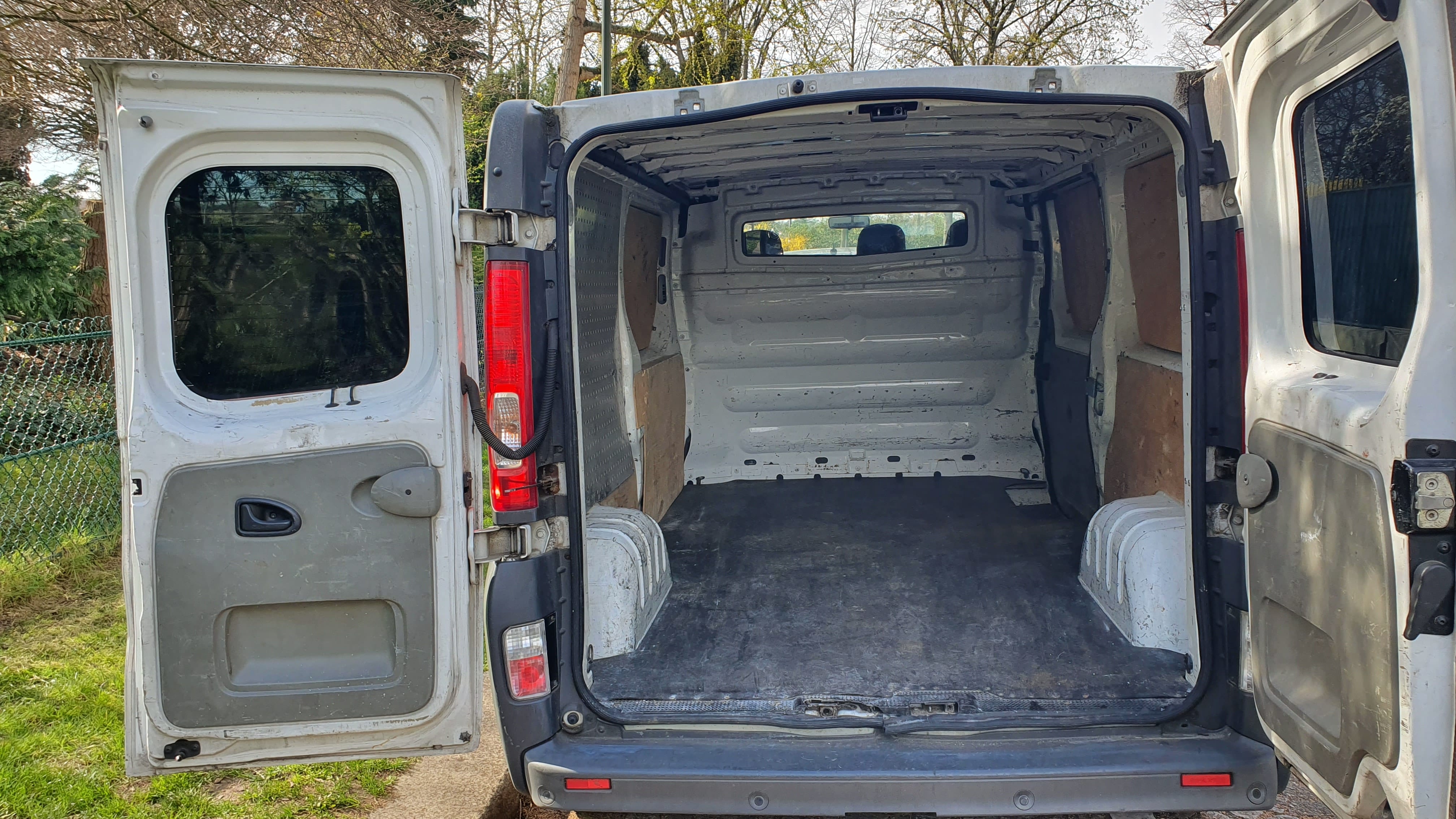 Renault Trafic Rallongé 7M3 + Radar de Recul avec Climatisation