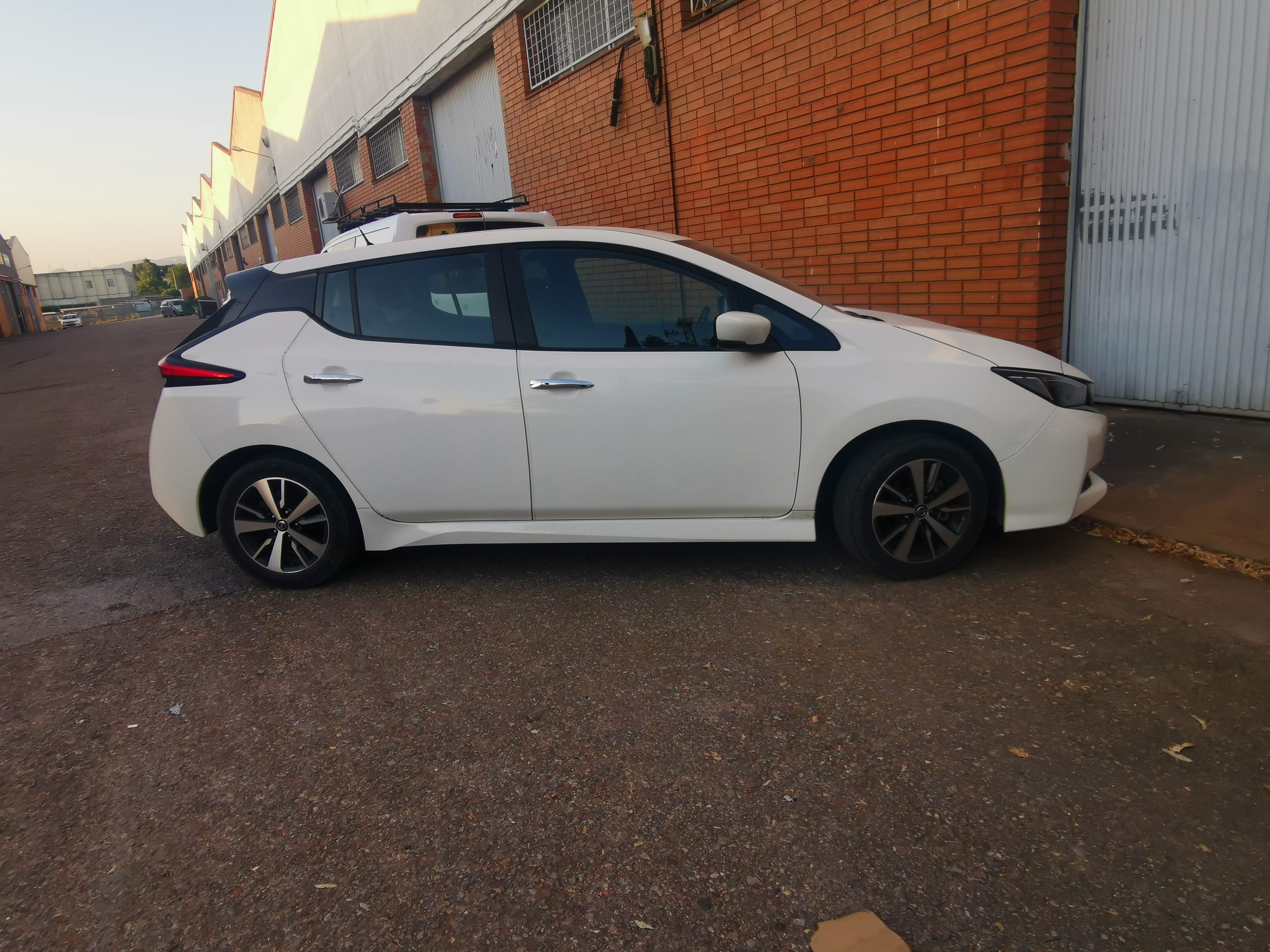 Nissan Leaf con Control de velocidad