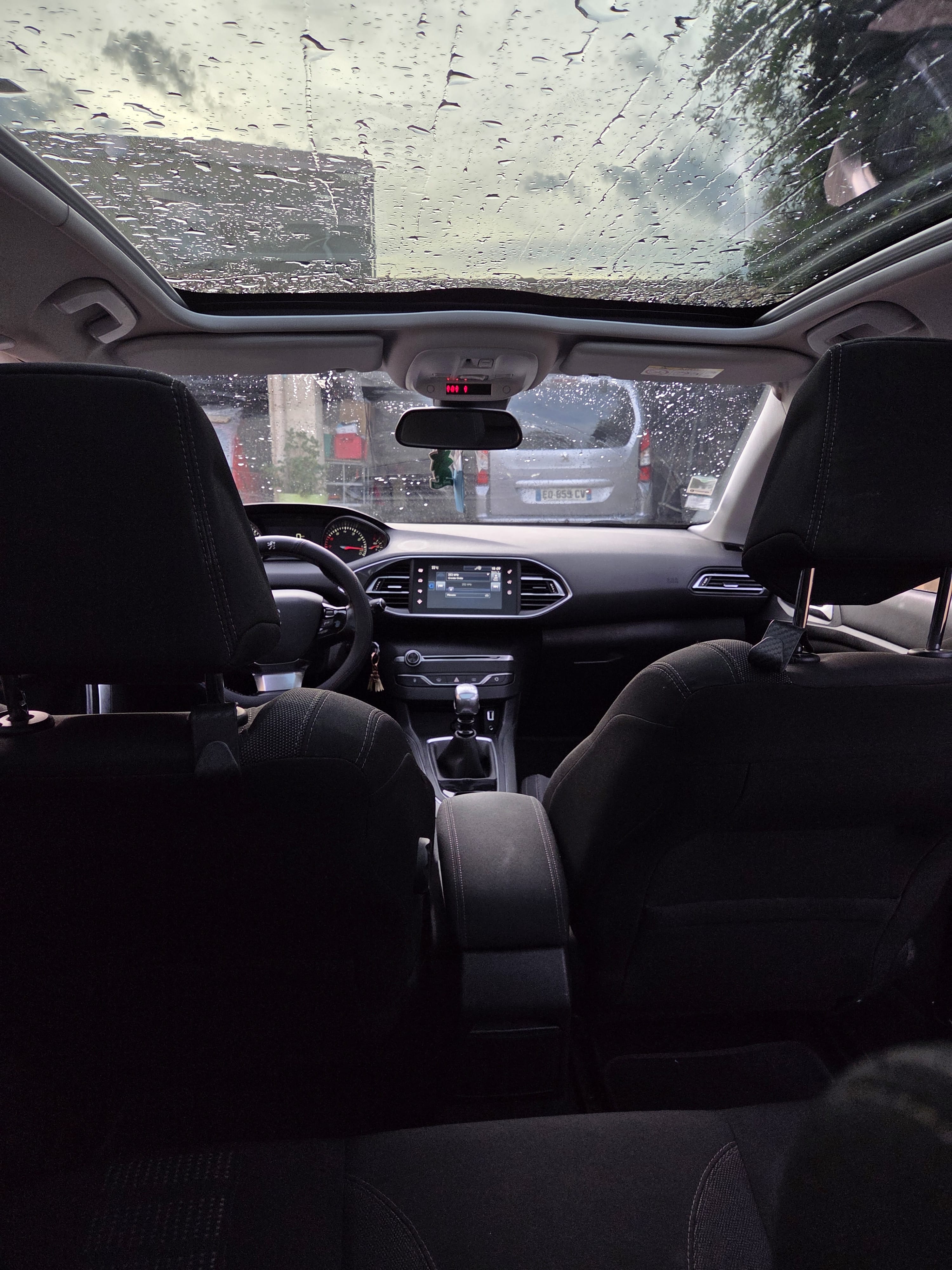 Peugeot 308 with Cruise control