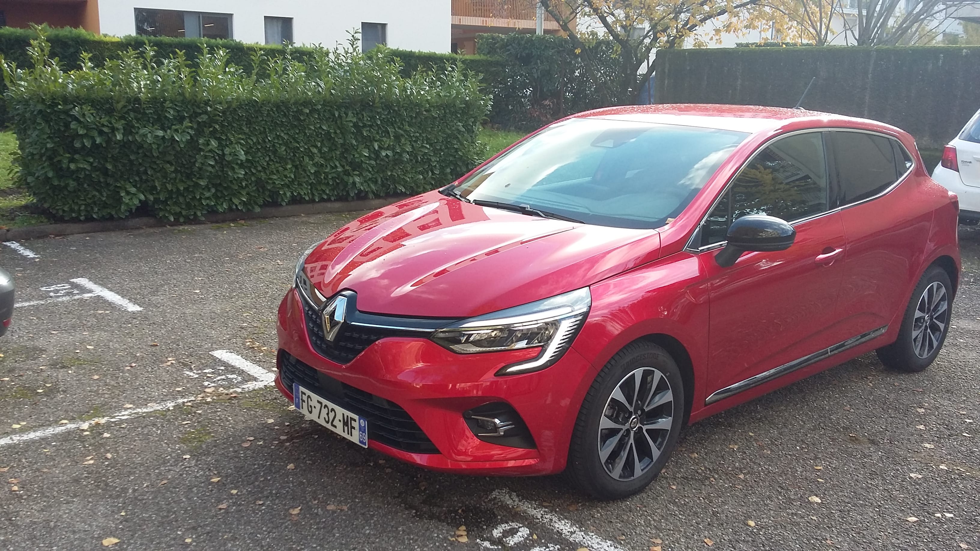 Renault Clio TCE 100 5 BERLINE ROUGE, 2019, Essence 98