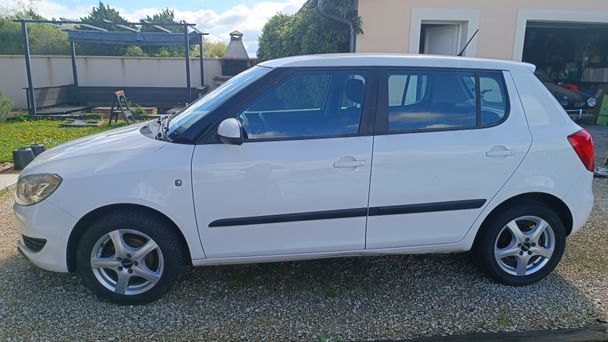 Skoda Fabia avec Siège bébé