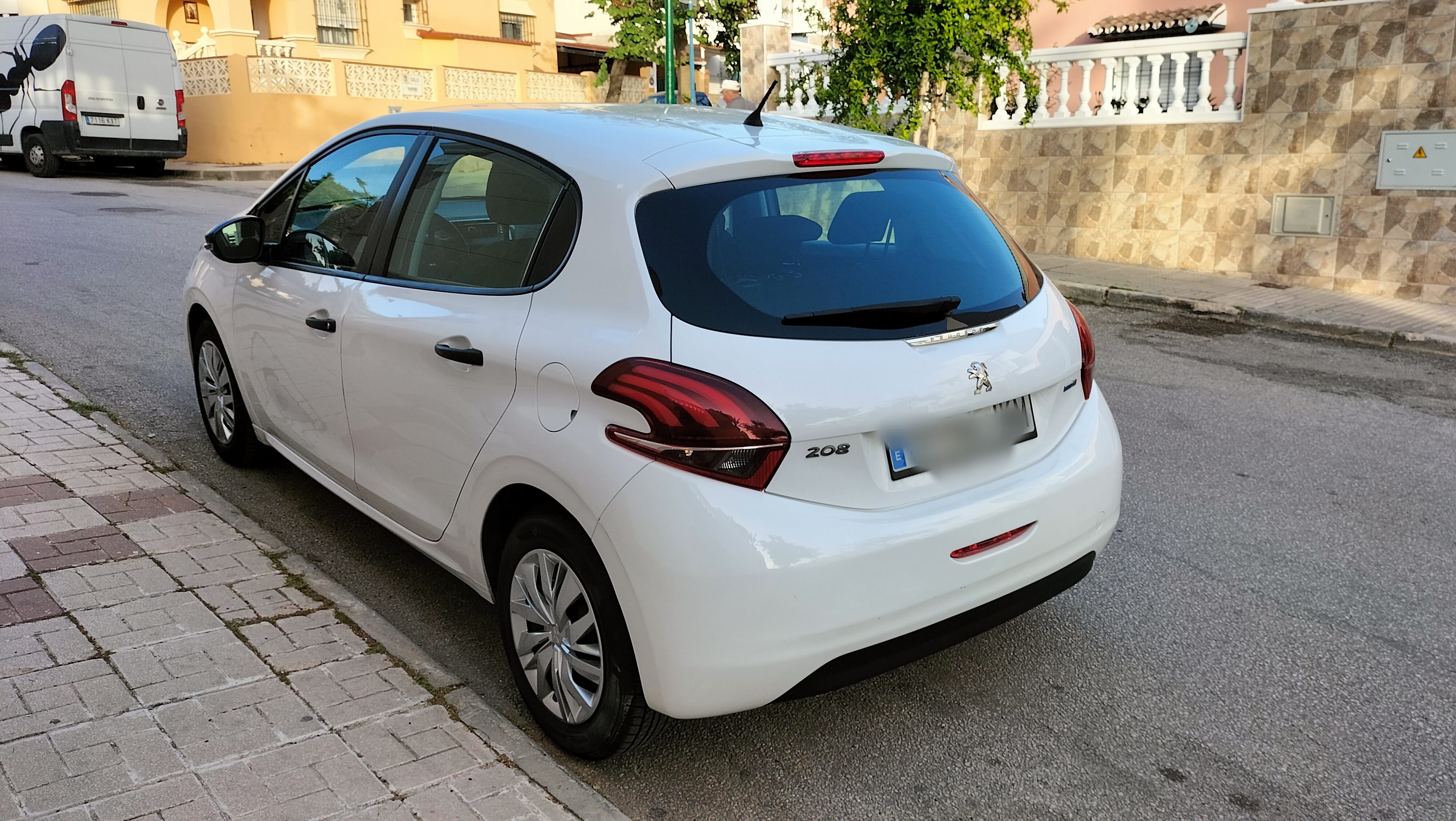 Peugeot 208 avec Régulateur de vitesse