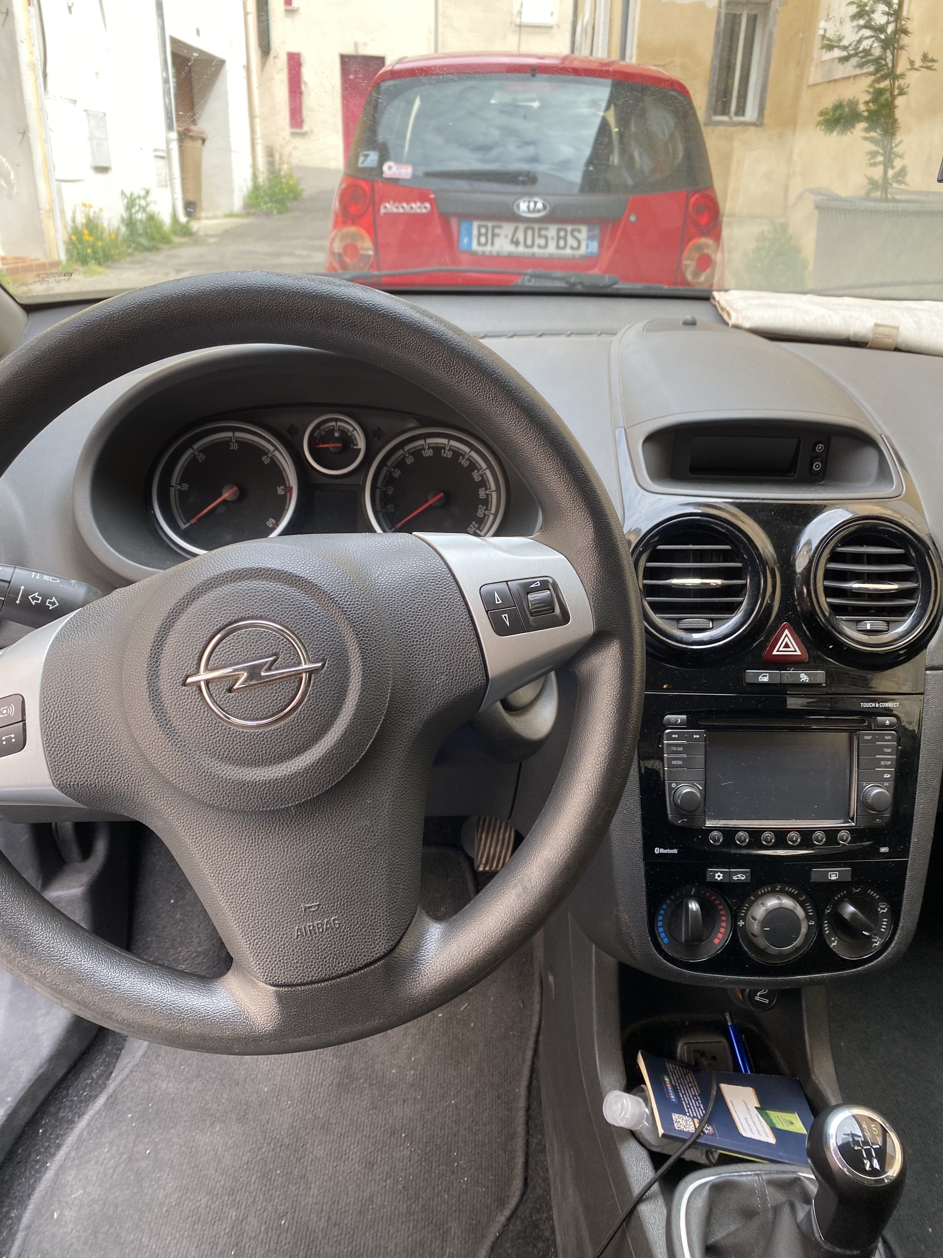 Opel Corsa avec Siège bébé