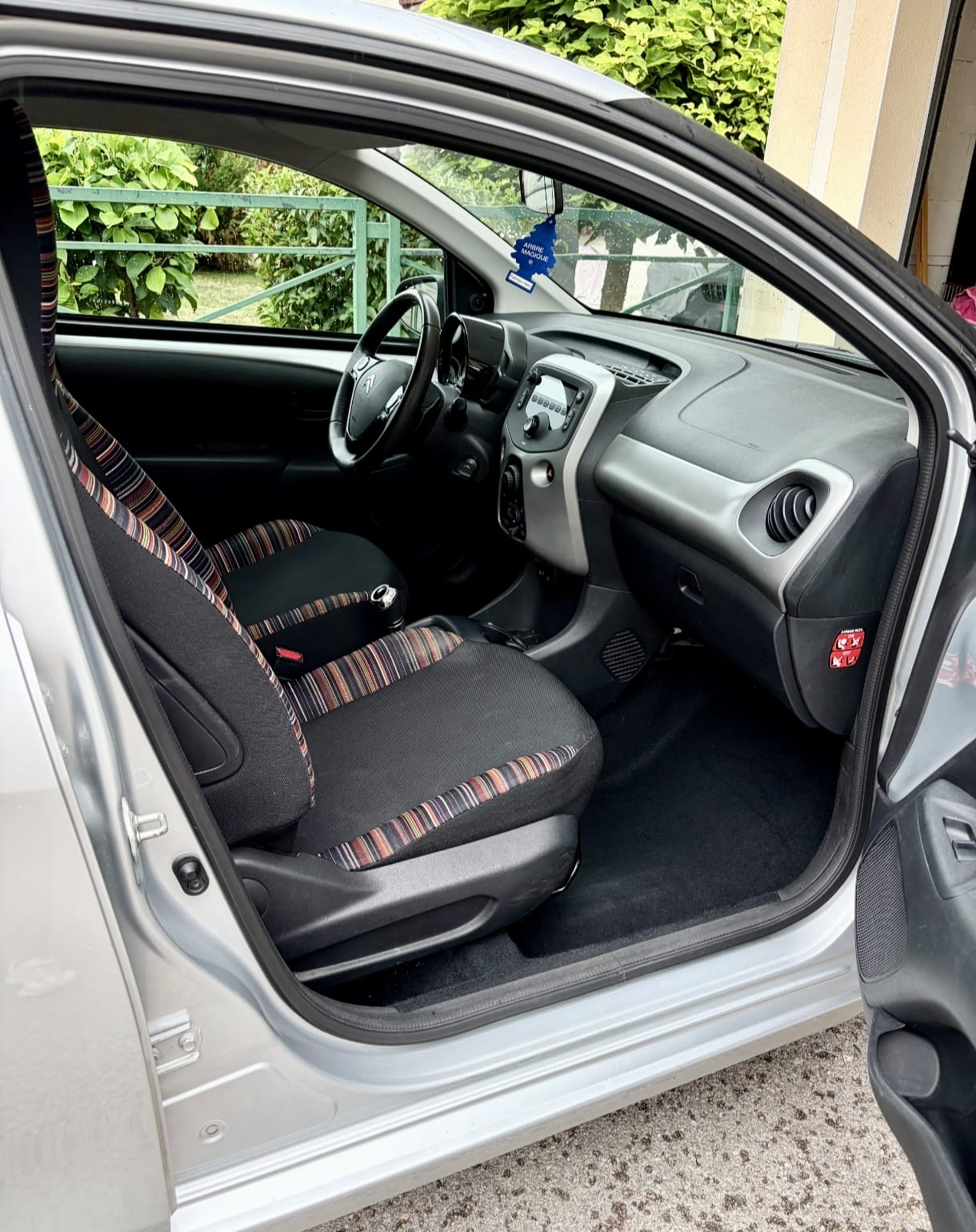 Citroen C1 II AUTOMATIQUE Essence Climatisé avec Audio Bluetooth