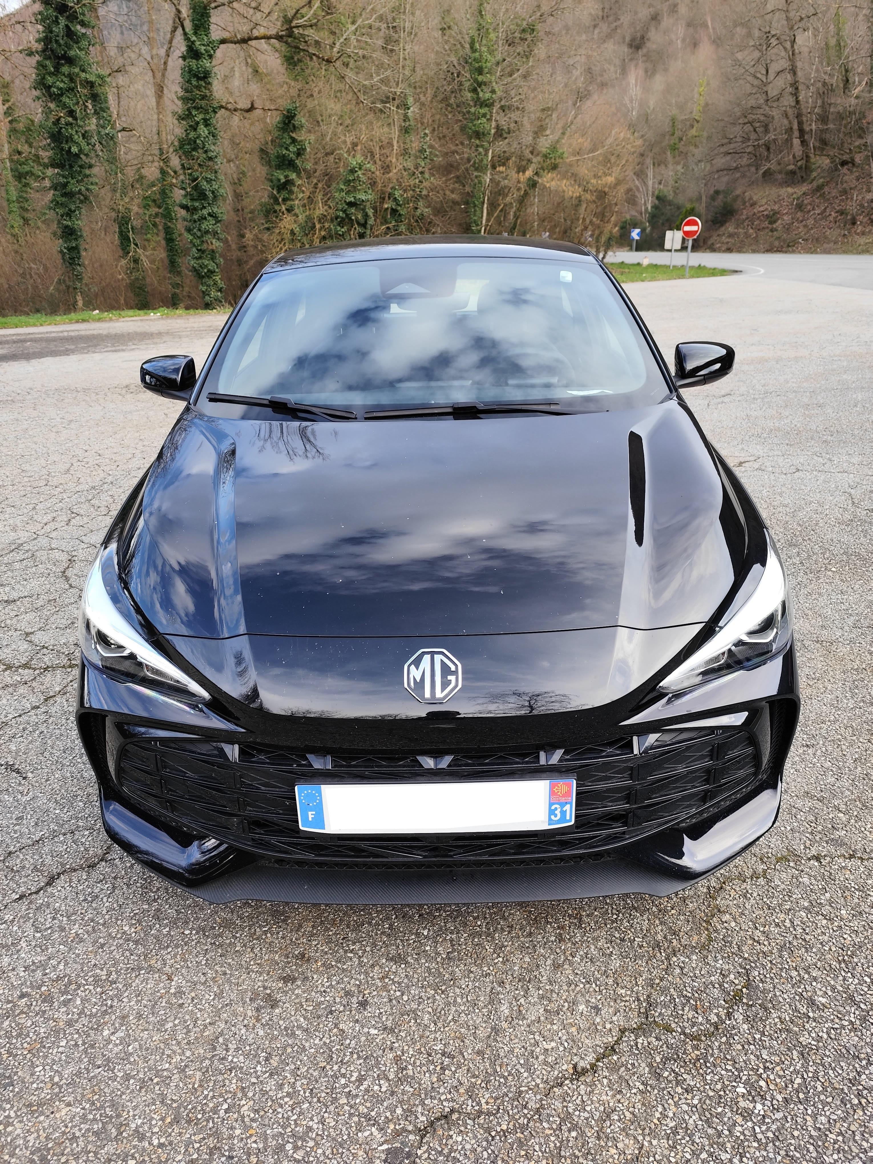 MG MG3, 2025, Essence 95 / Électrique (hybride), automatique