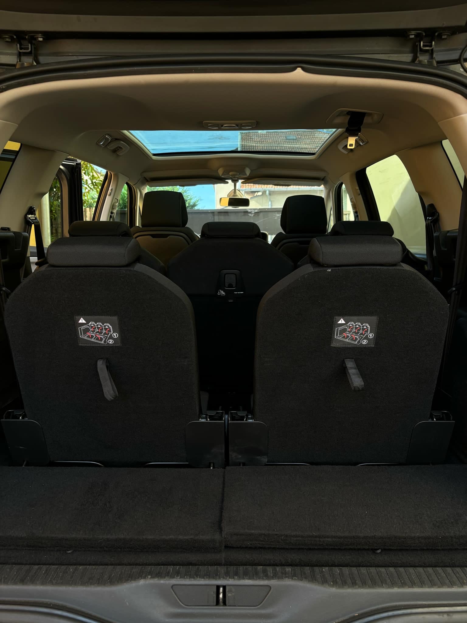 Citroen C4 Grand Picasso avec Siège bébé