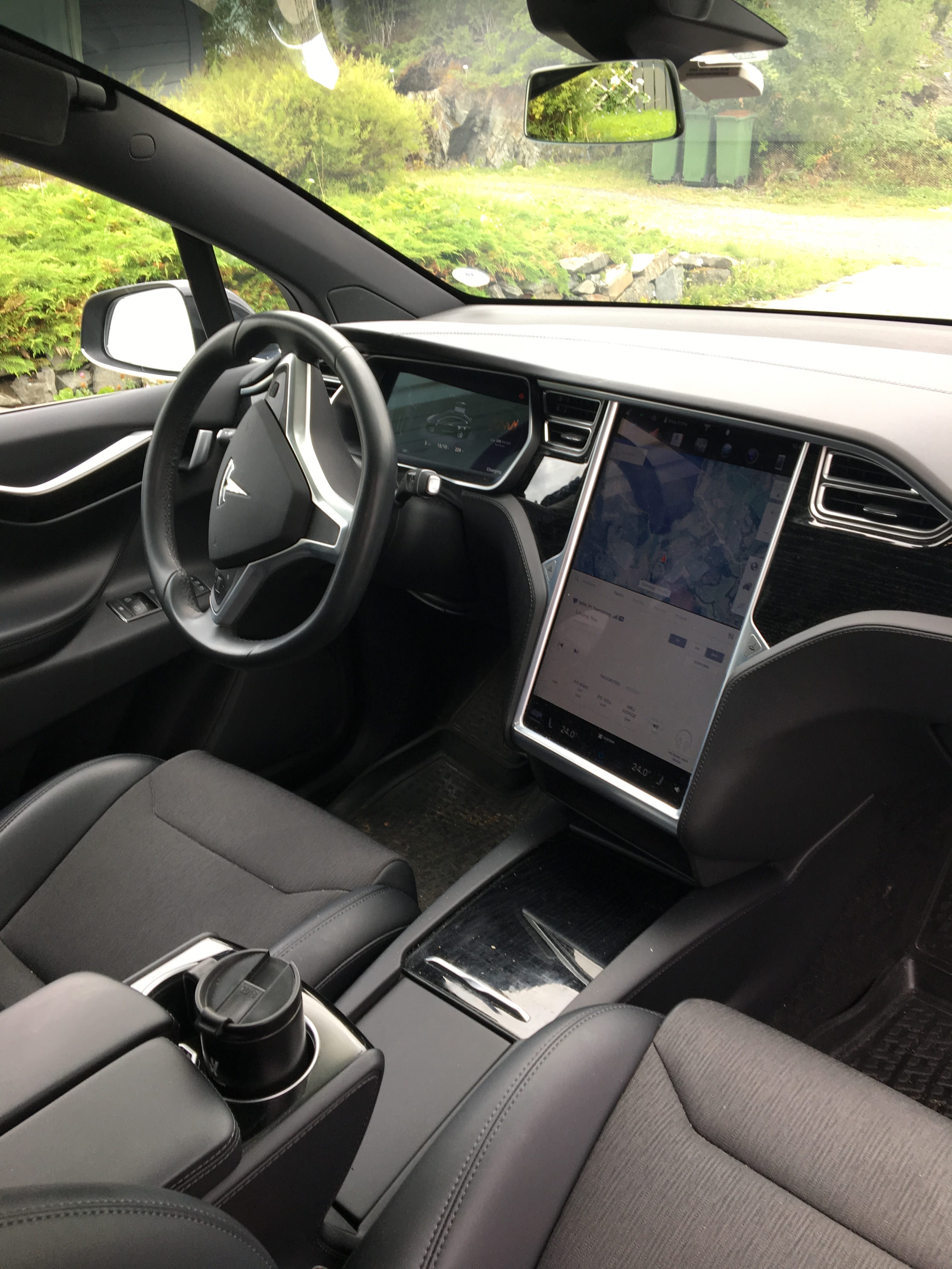 Tesla Model X 75D med Babysete