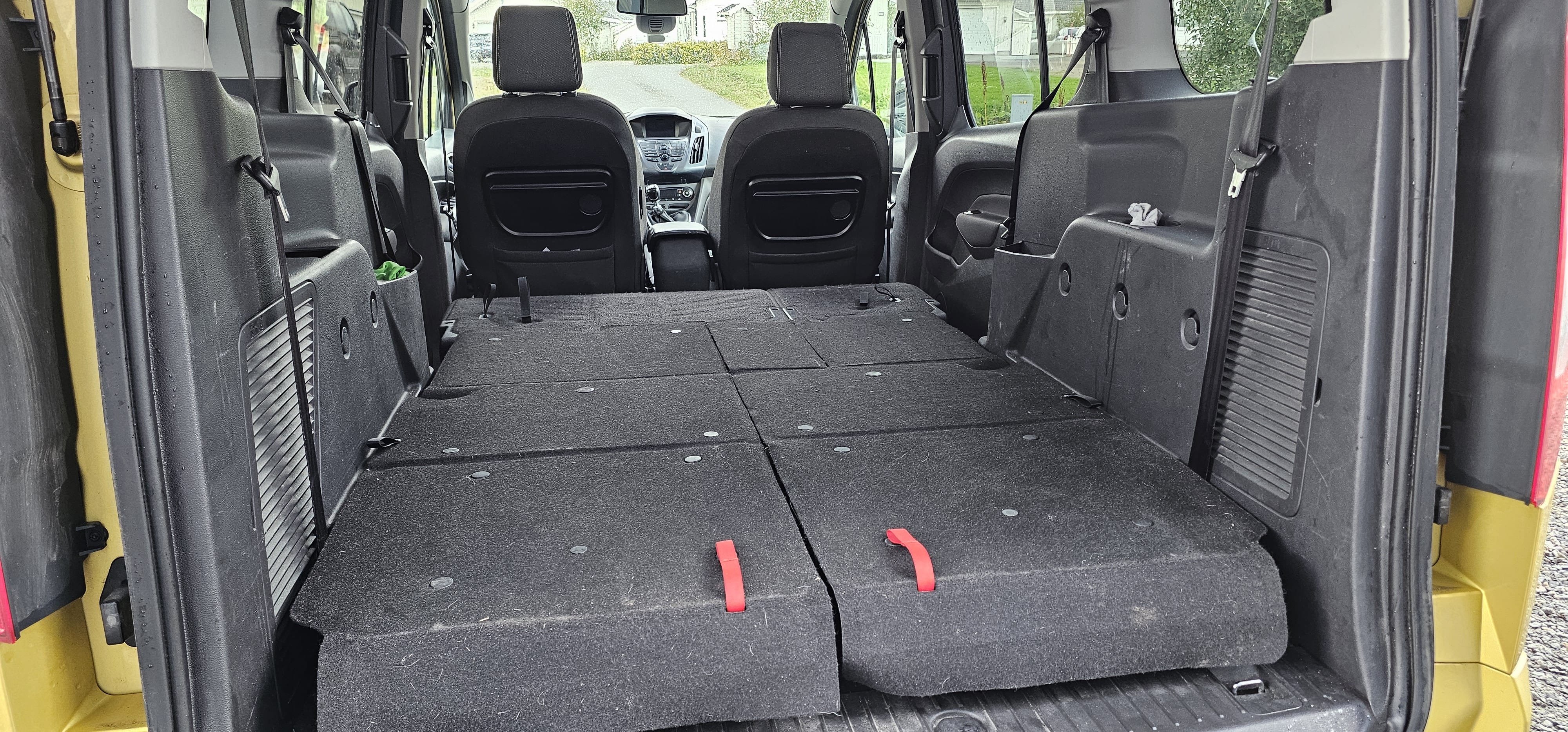 Ford Tourneo Connect with Hitch