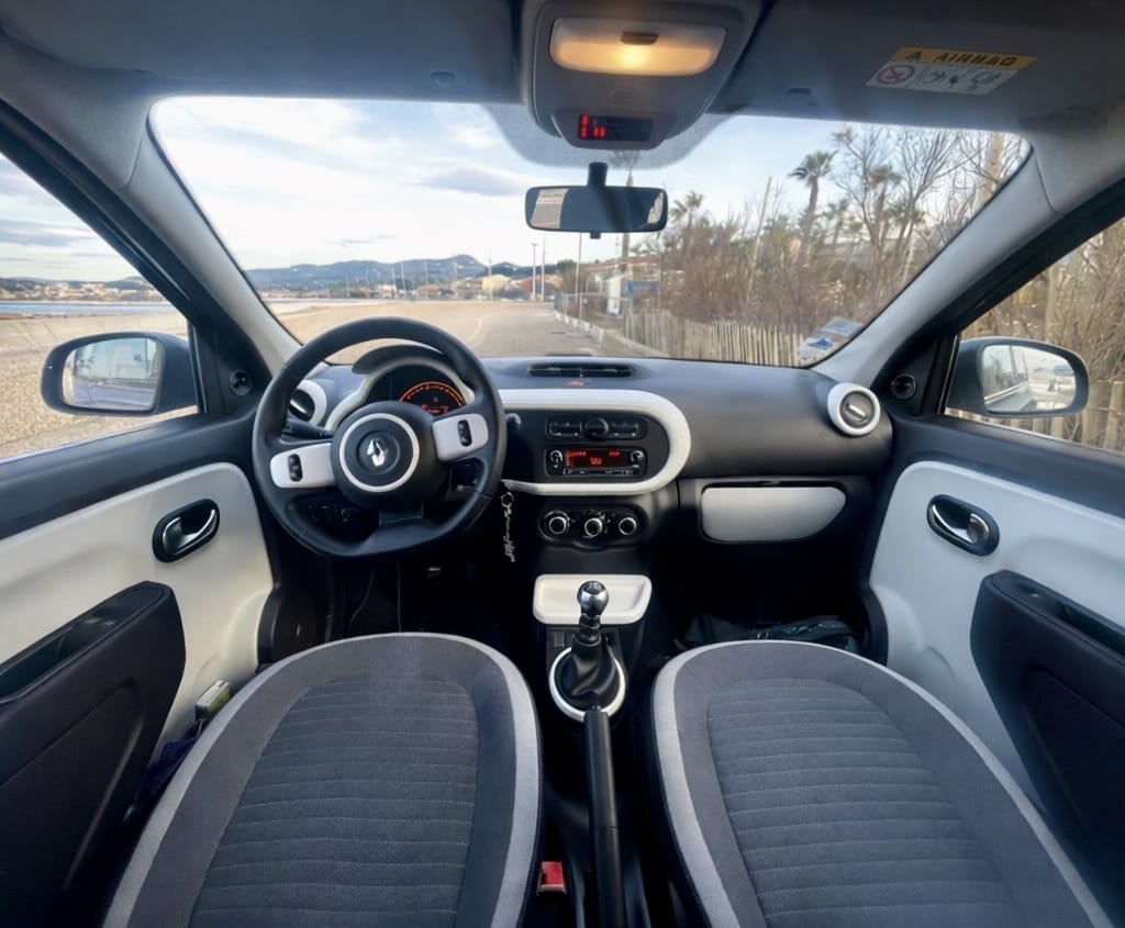 Renault Twingo III  • Clim • Faible conso • Gare avec Autoradio