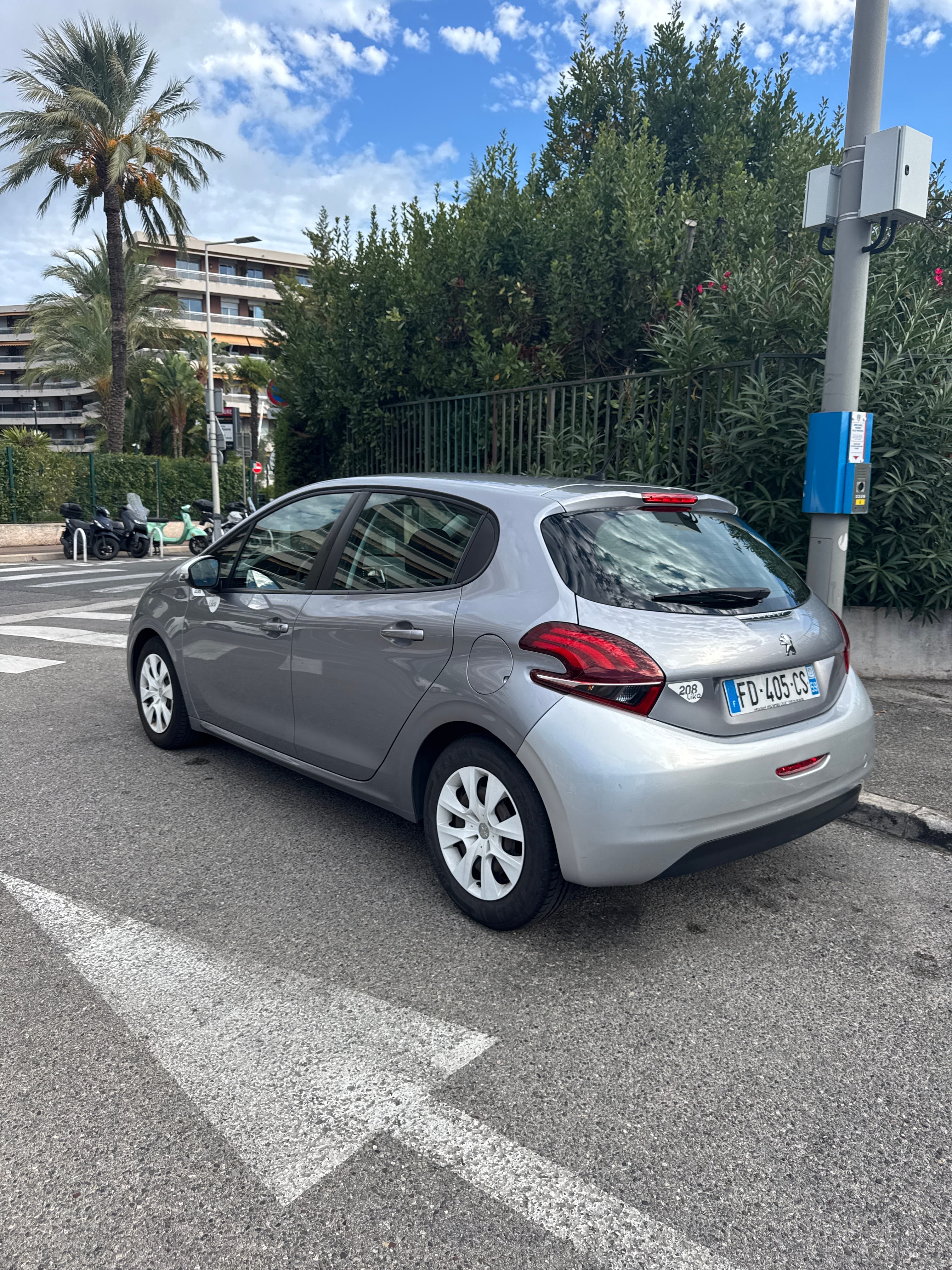 Peugeot 208 con GPS