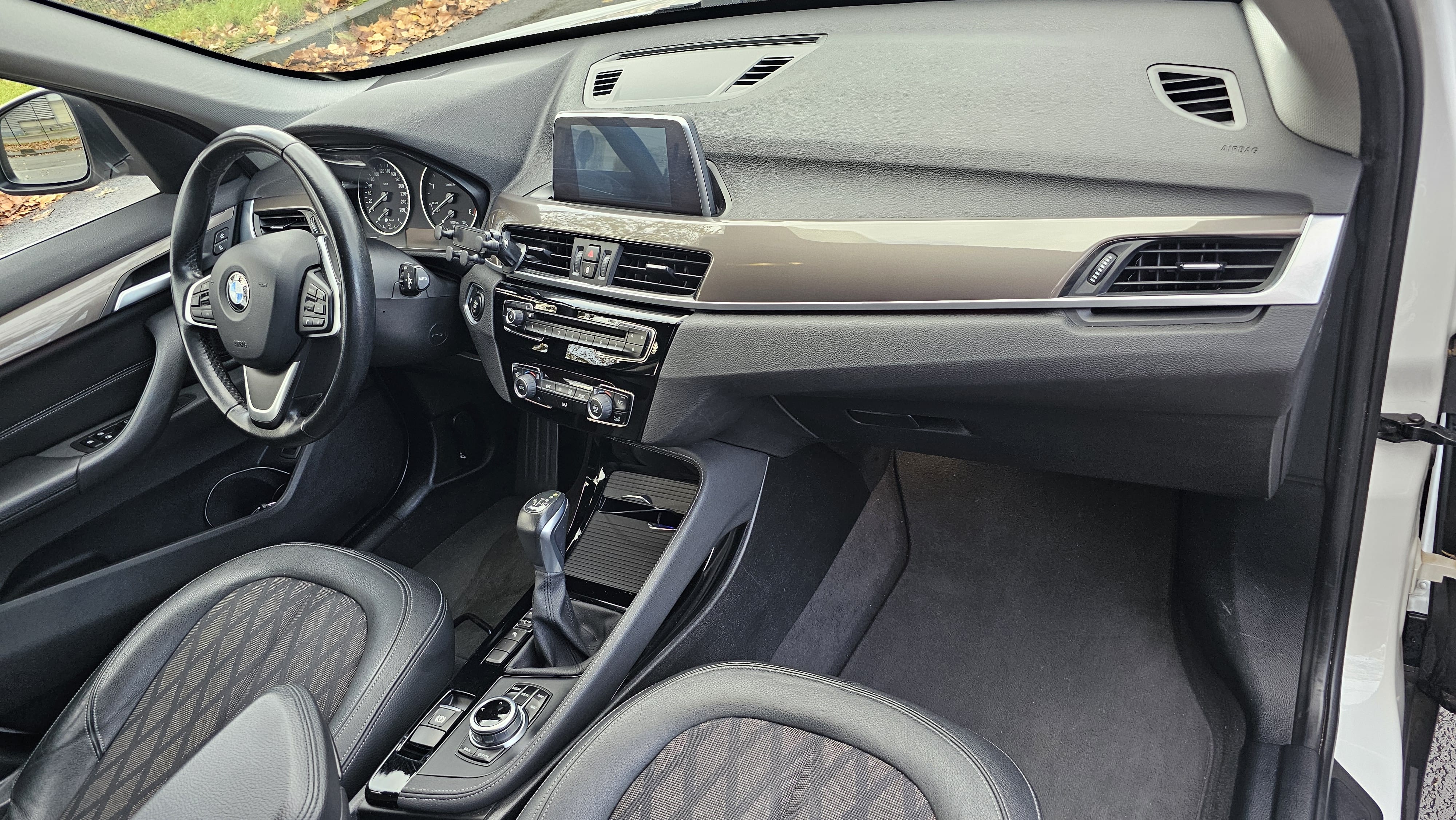 BMW X1 sDrive18d avec Audio Bluetooth