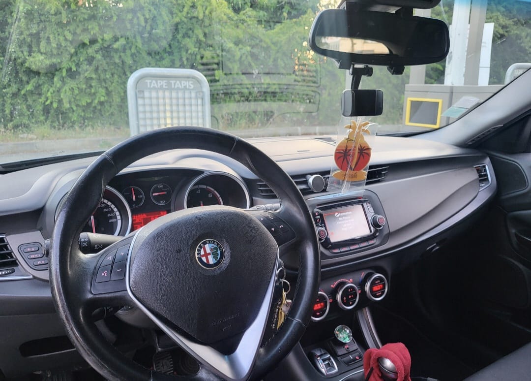 Alfa-Romeo Giulietta avec Caméra de recul